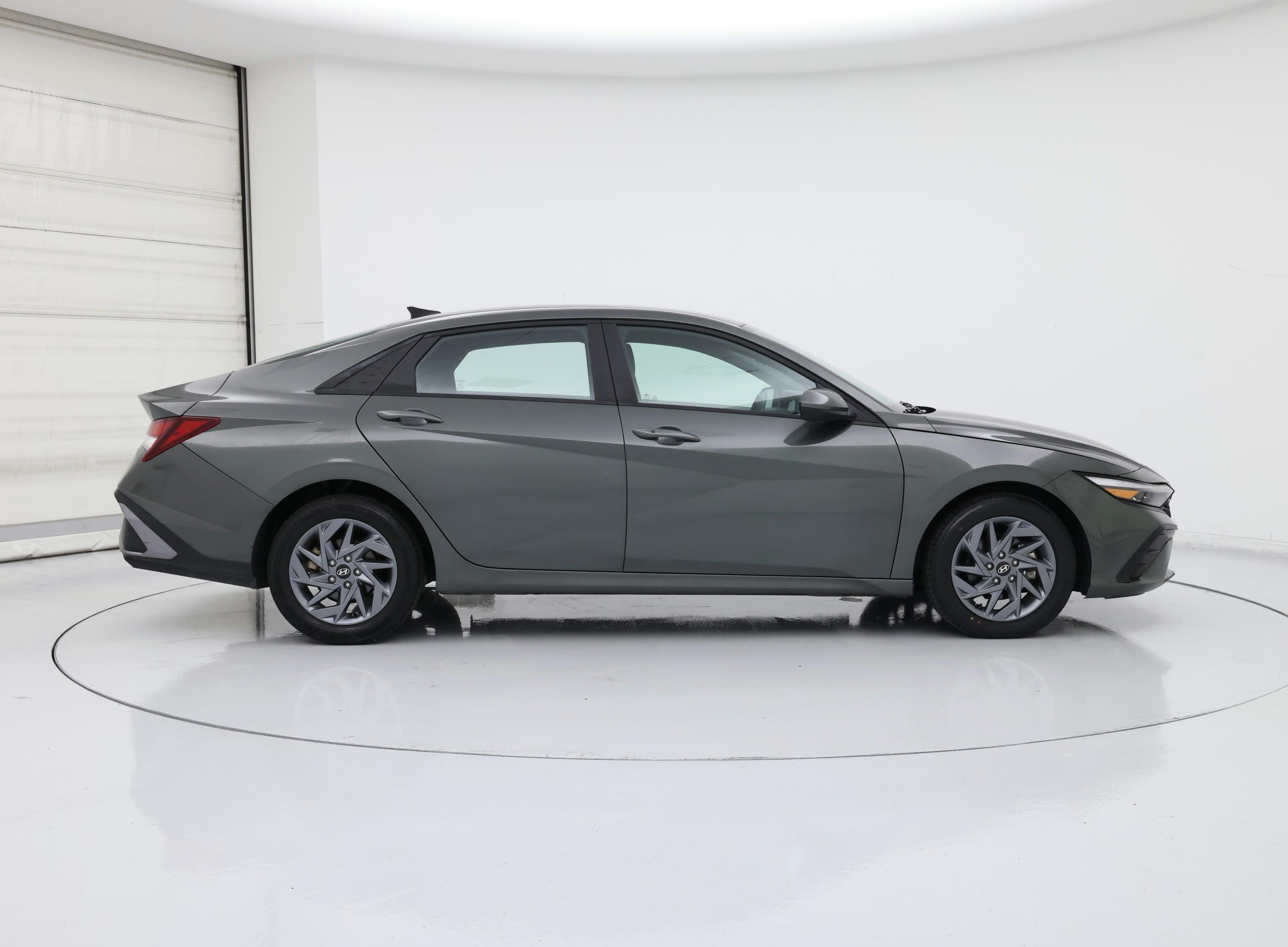 Thumbnail: 2024 Hyundai Elantra - 7