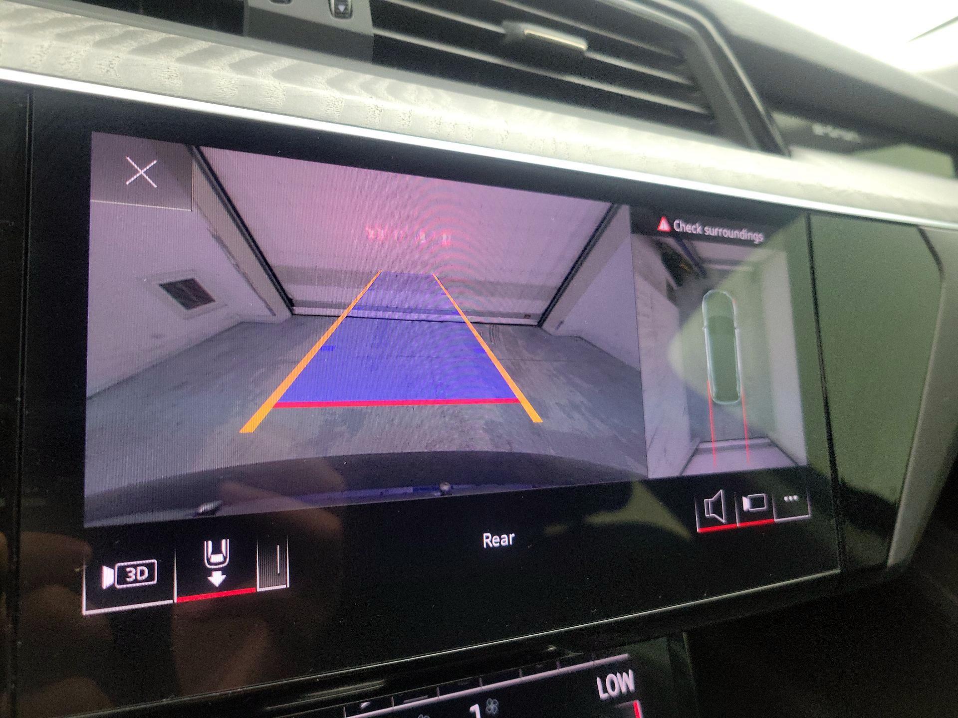 Thumbnail: 2021 Audi e-tron - 15