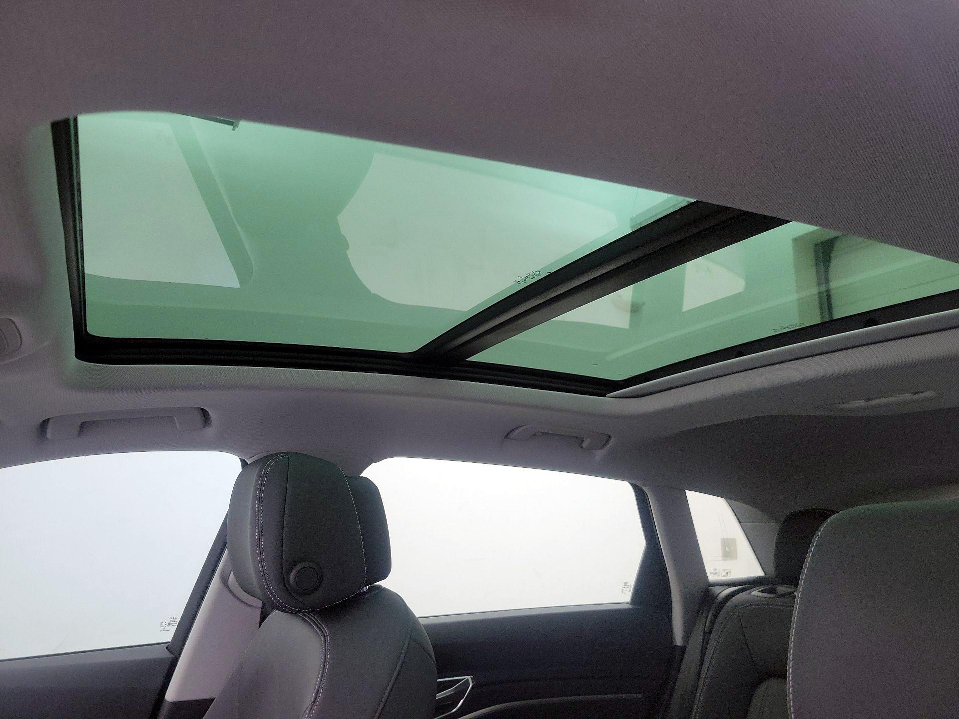 Thumbnail: 2021 Audi e-tron - 20