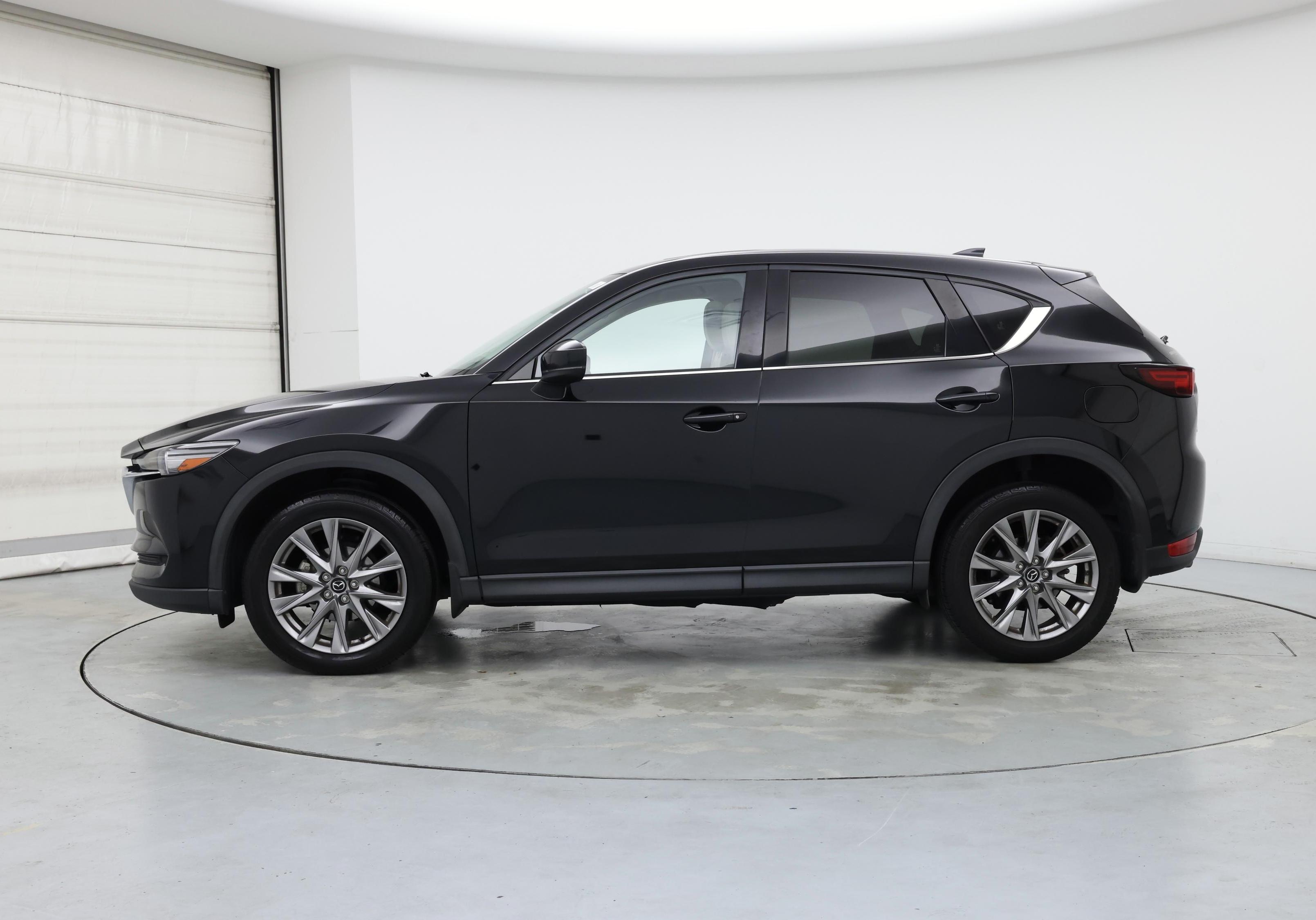 Thumbnail: 2021 Mazda CX-5 - 3