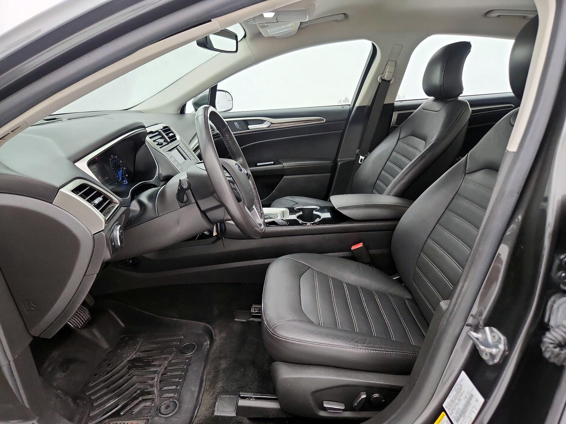Thumbnail: 2016 Ford Fusion - 11