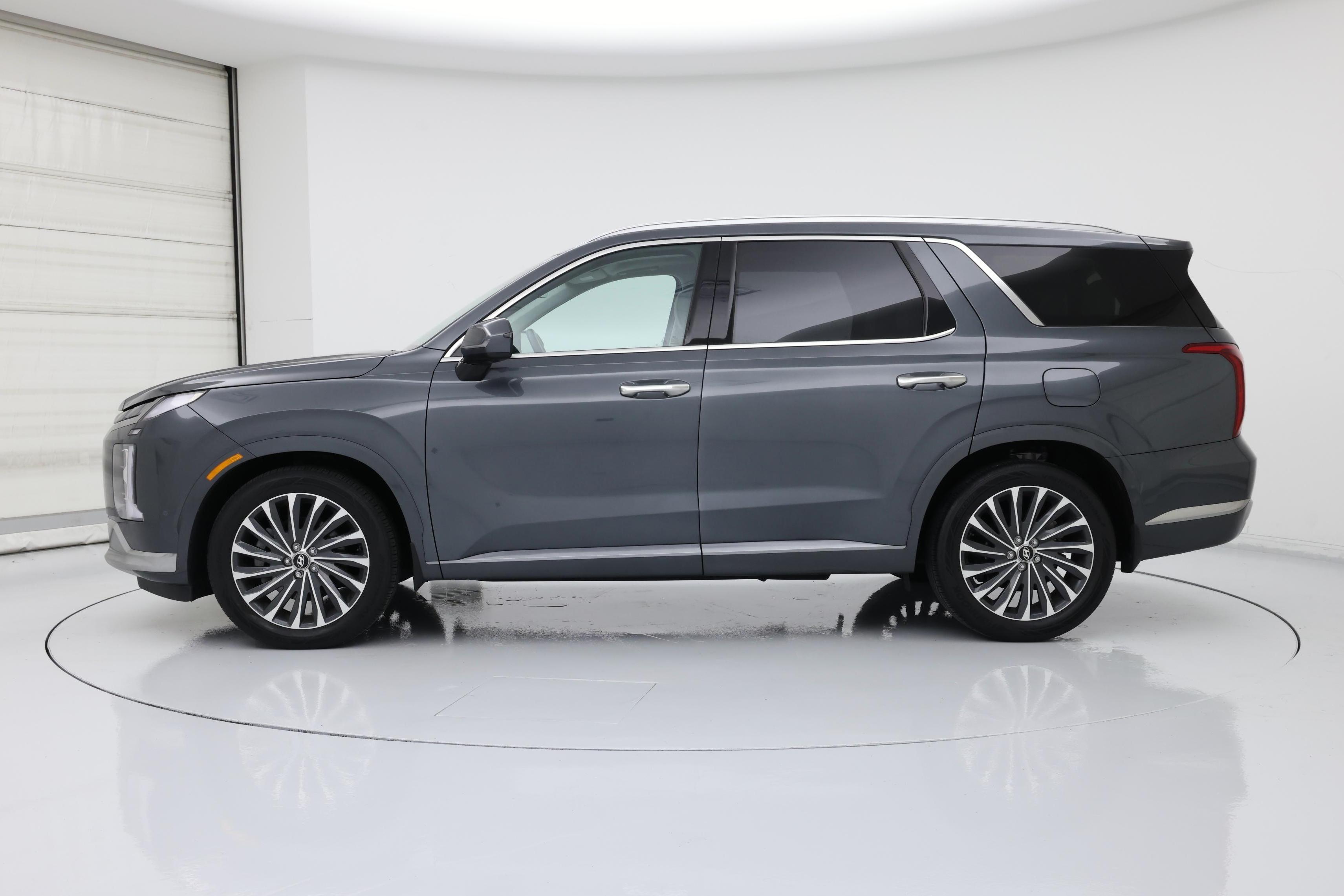 Thumbnail: 2023 Hyundai Palisade - 3