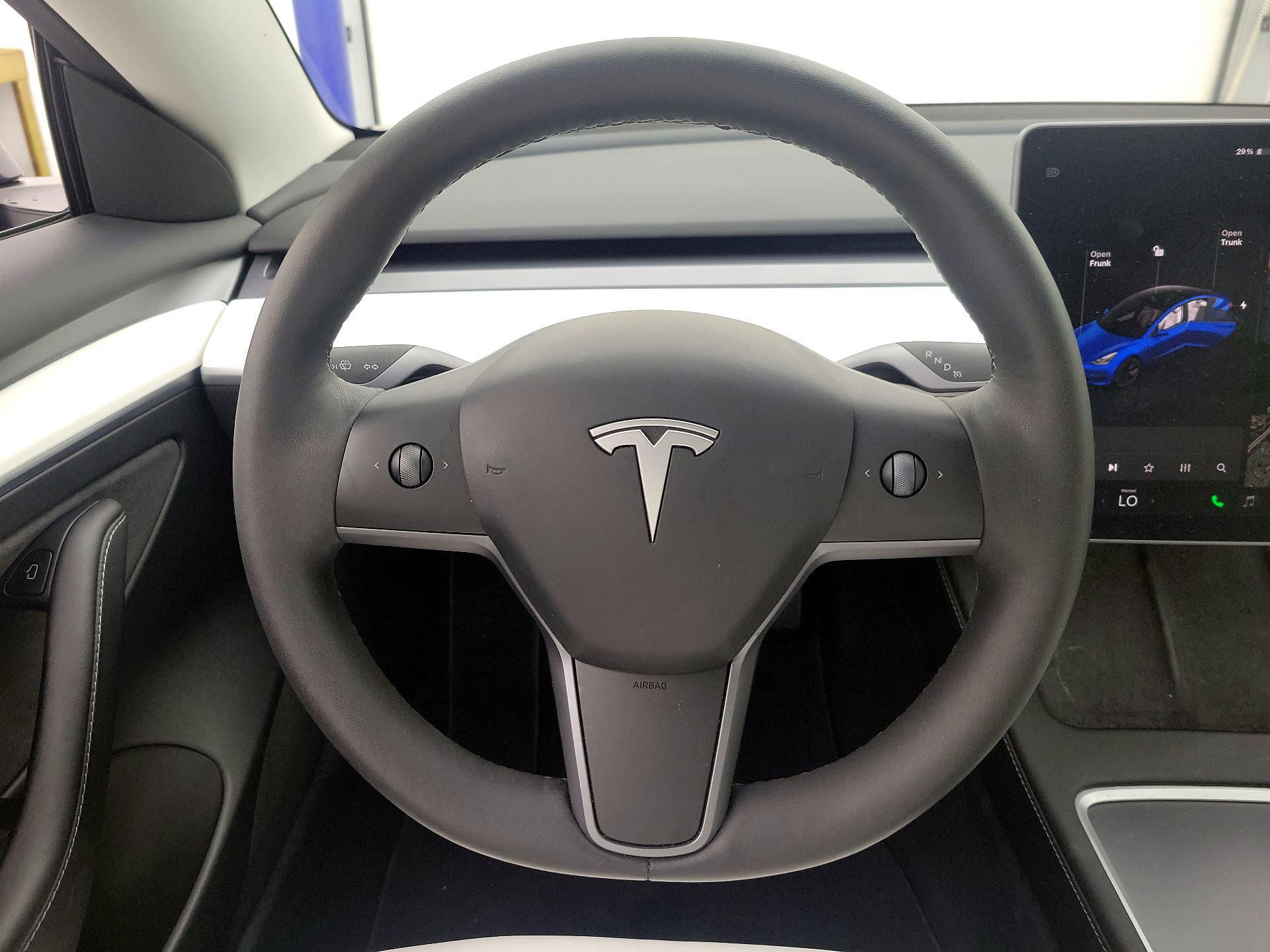 Thumbnail: 2023 Tesla Model 3 - 10