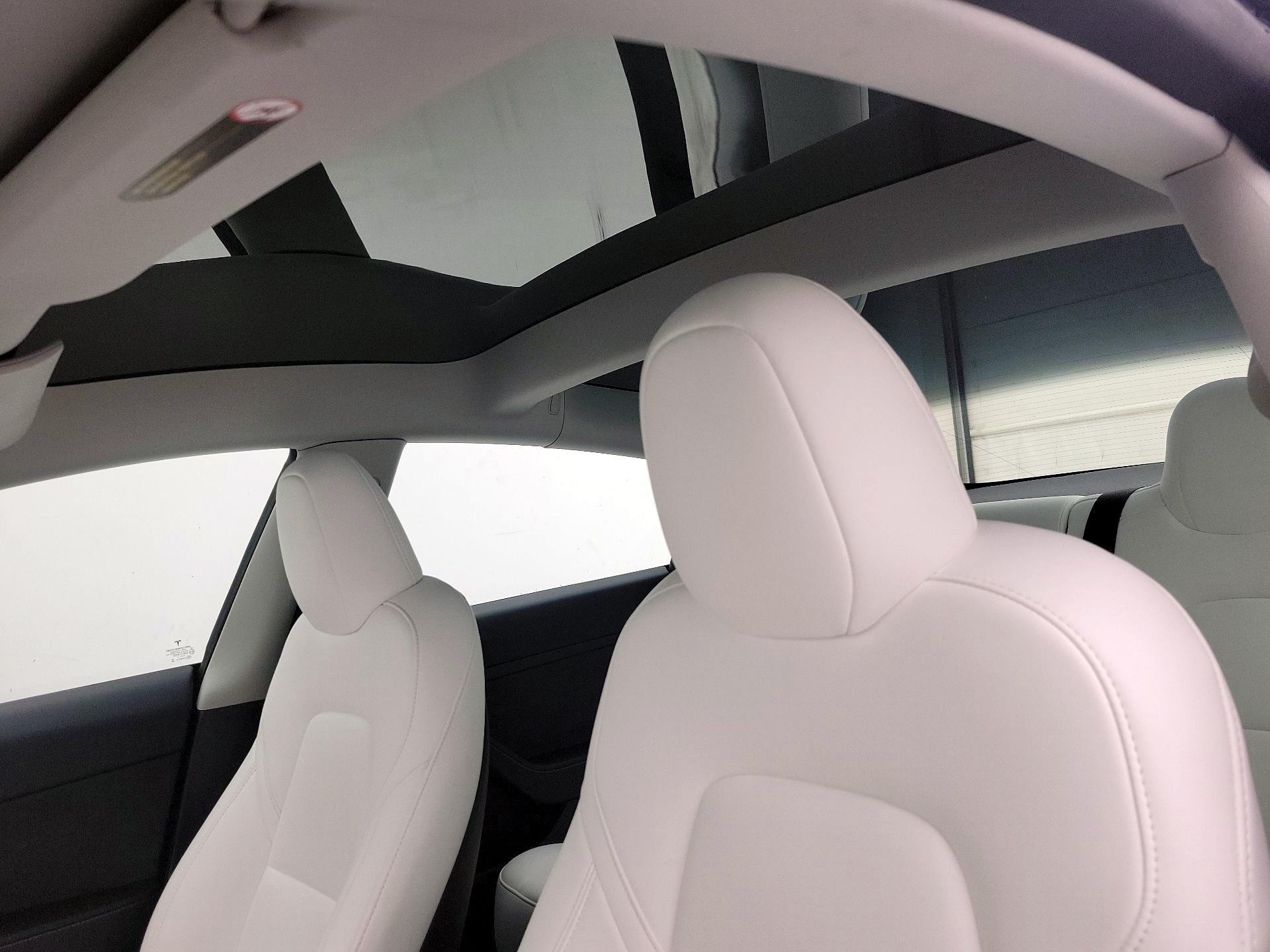 Thumbnail: 2023 Tesla Model 3 - 19