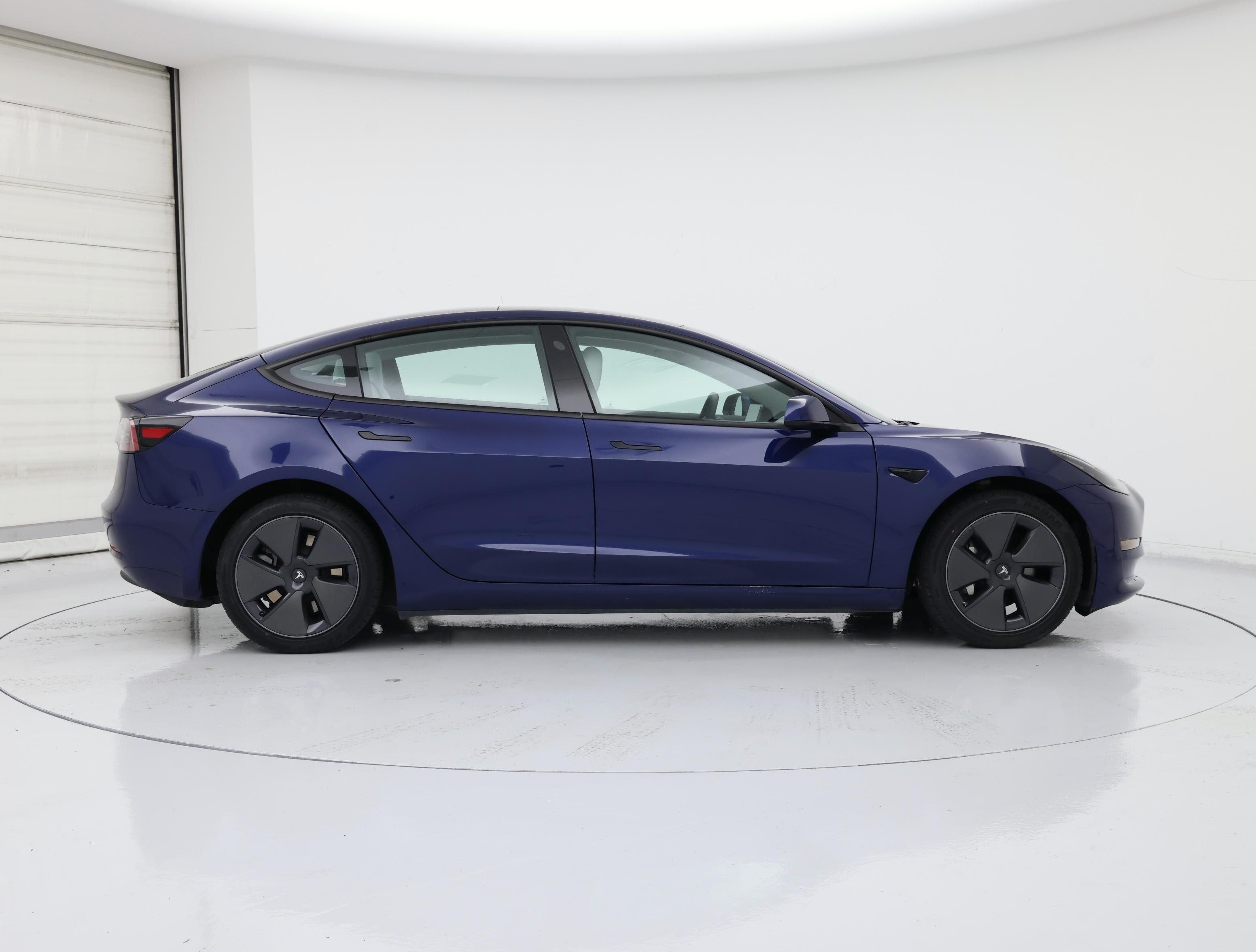 Thumbnail: 2023 Tesla Model 3 - 7