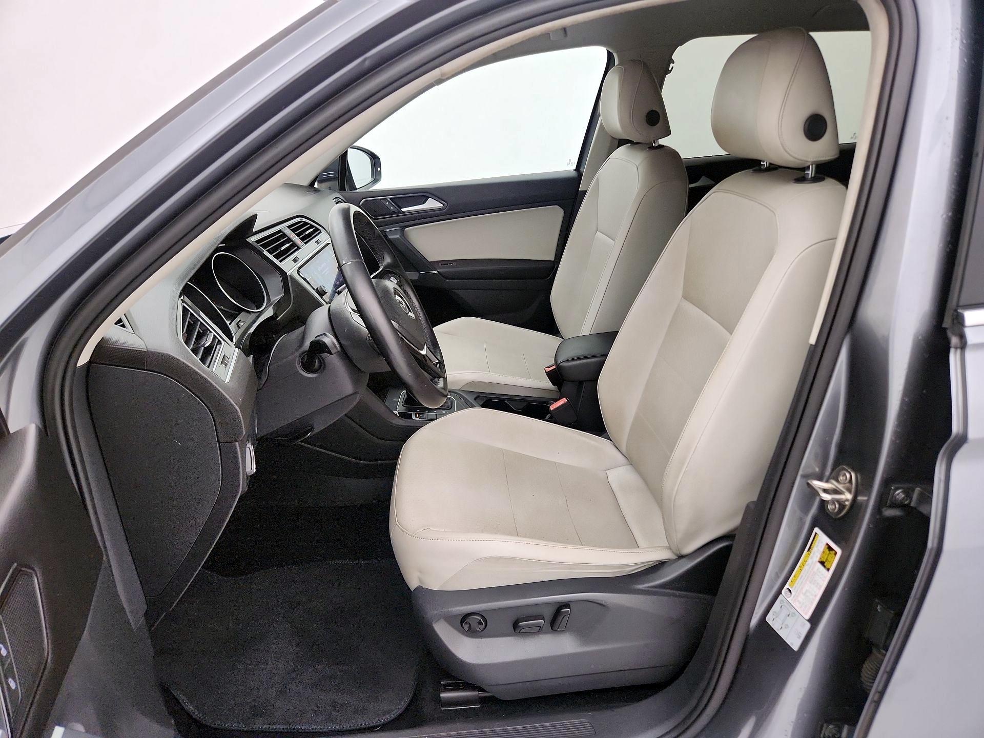 Thumbnail: 2018 Volkswagen Tiguan - 11