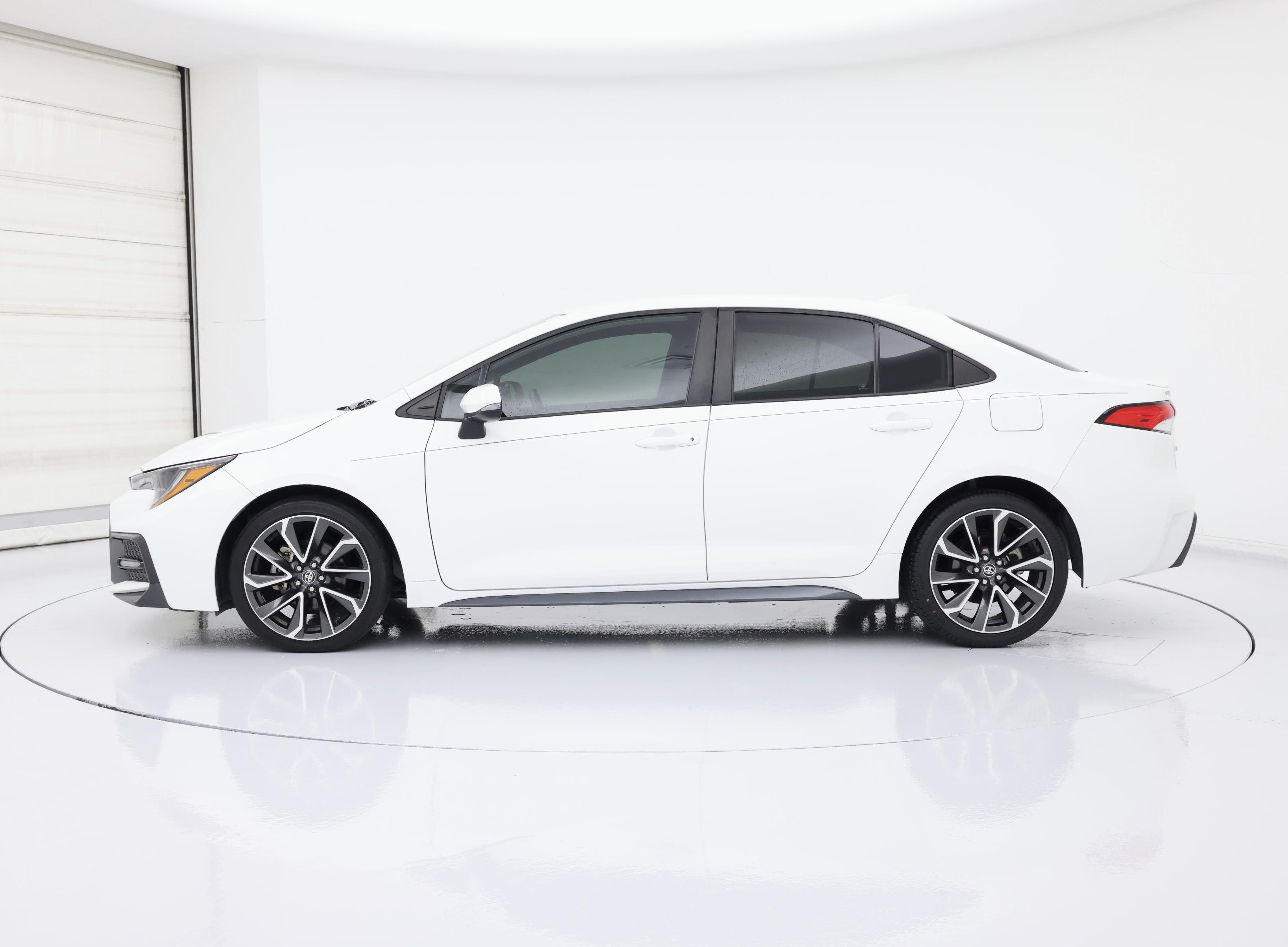 Thumbnail: 2022 Toyota Corolla - 3