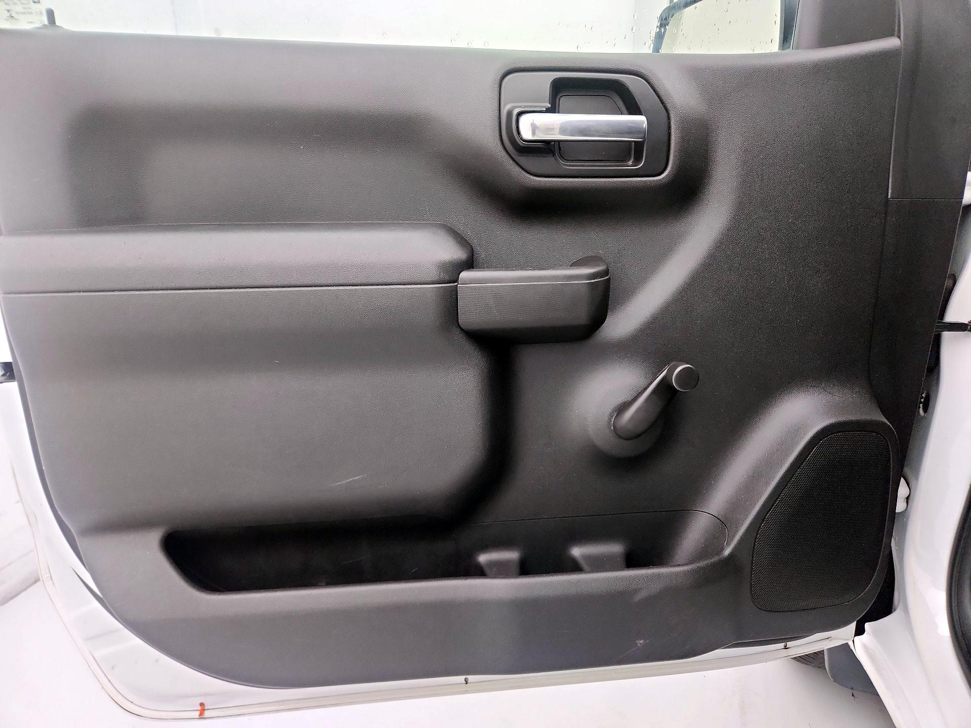 Thumbnail: 2019 Chevrolet Silverado 1500 - 12