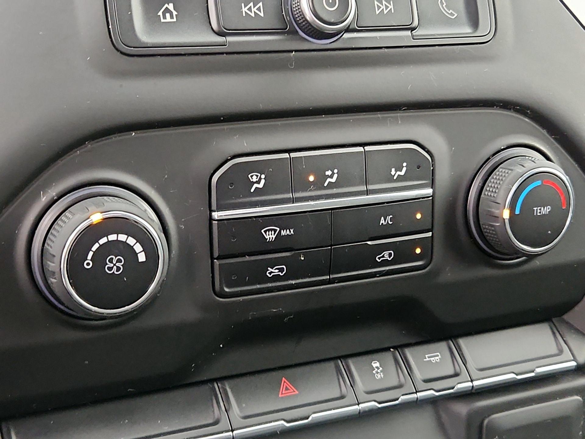 Thumbnail: 2019 Chevrolet Silverado 1500 - 16