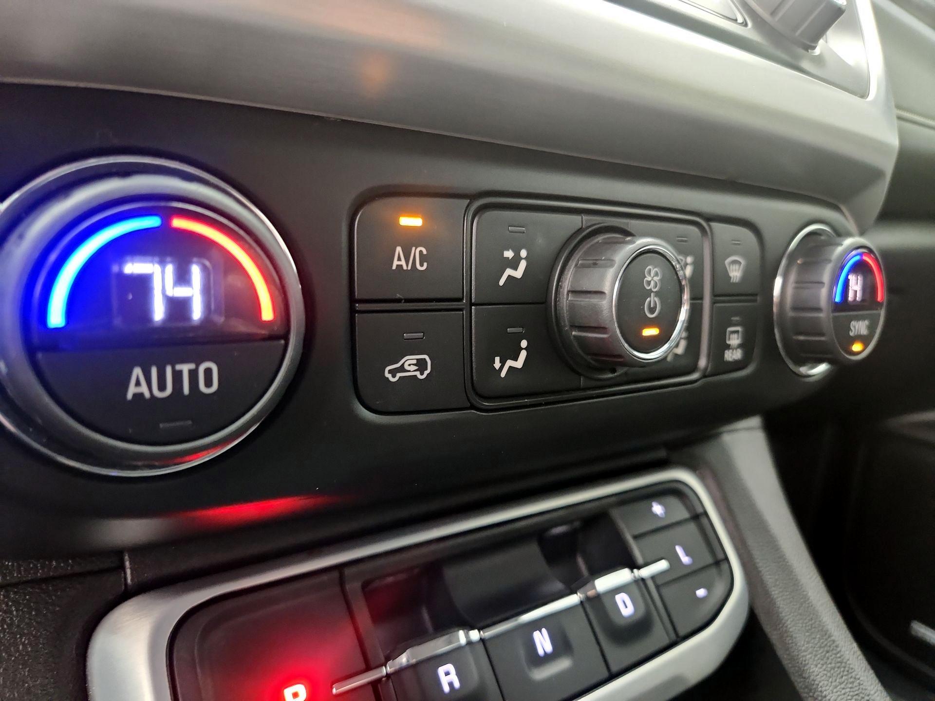 Thumbnail: 2021 GMC Acadia - 16