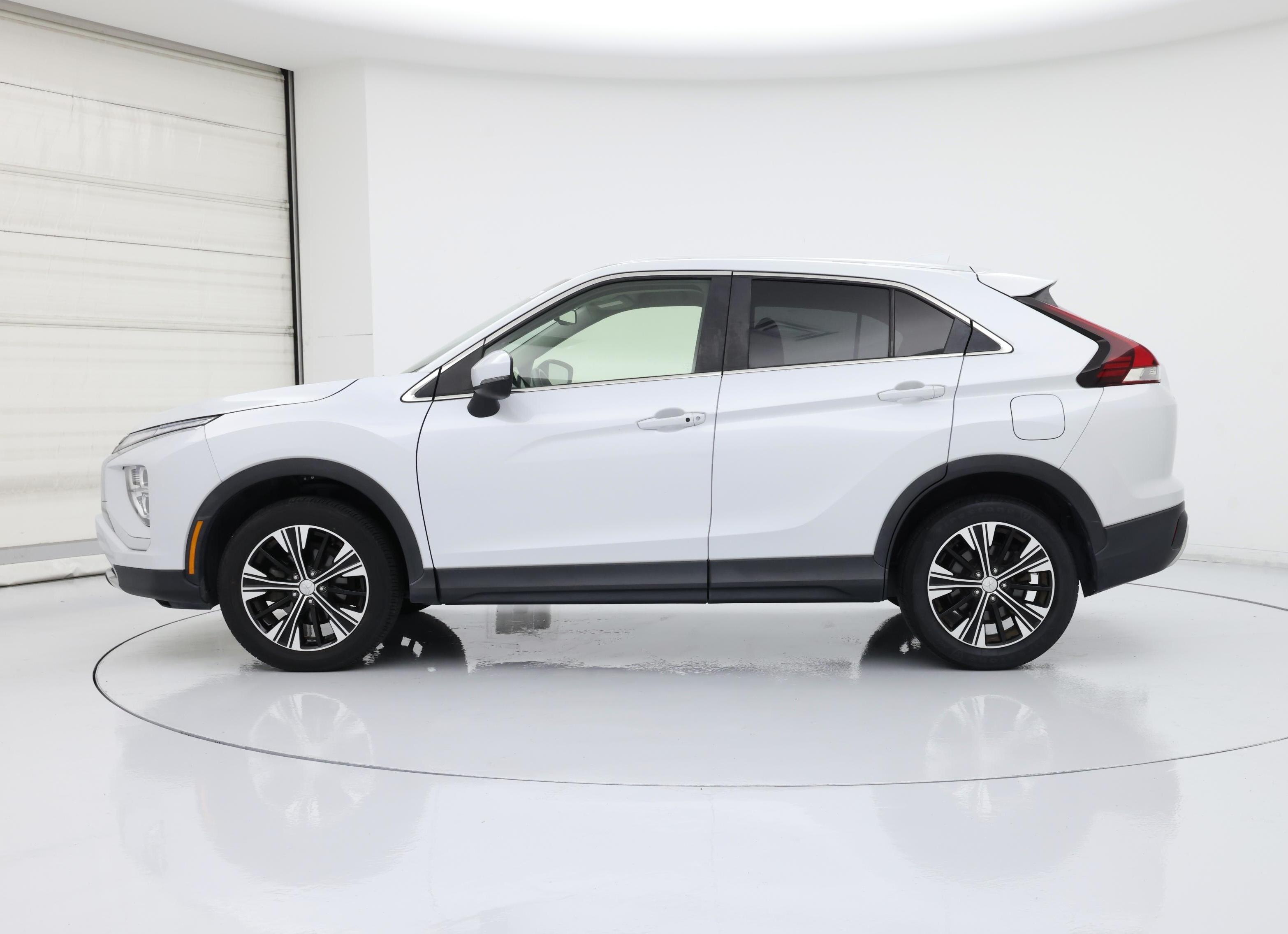 Thumbnail: 2022 Mitsubishi Eclipse Cross - 3