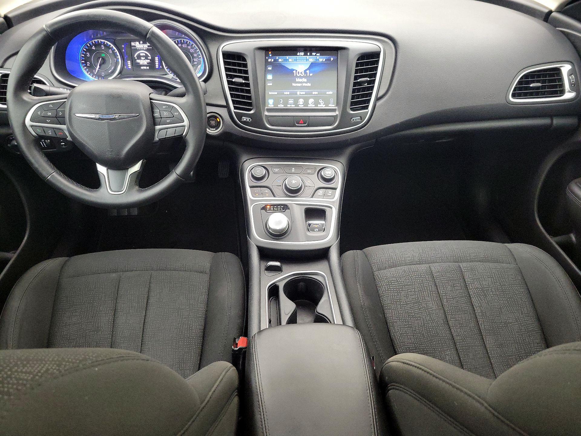 Thumbnail: 2016 Chrysler 200 - 9