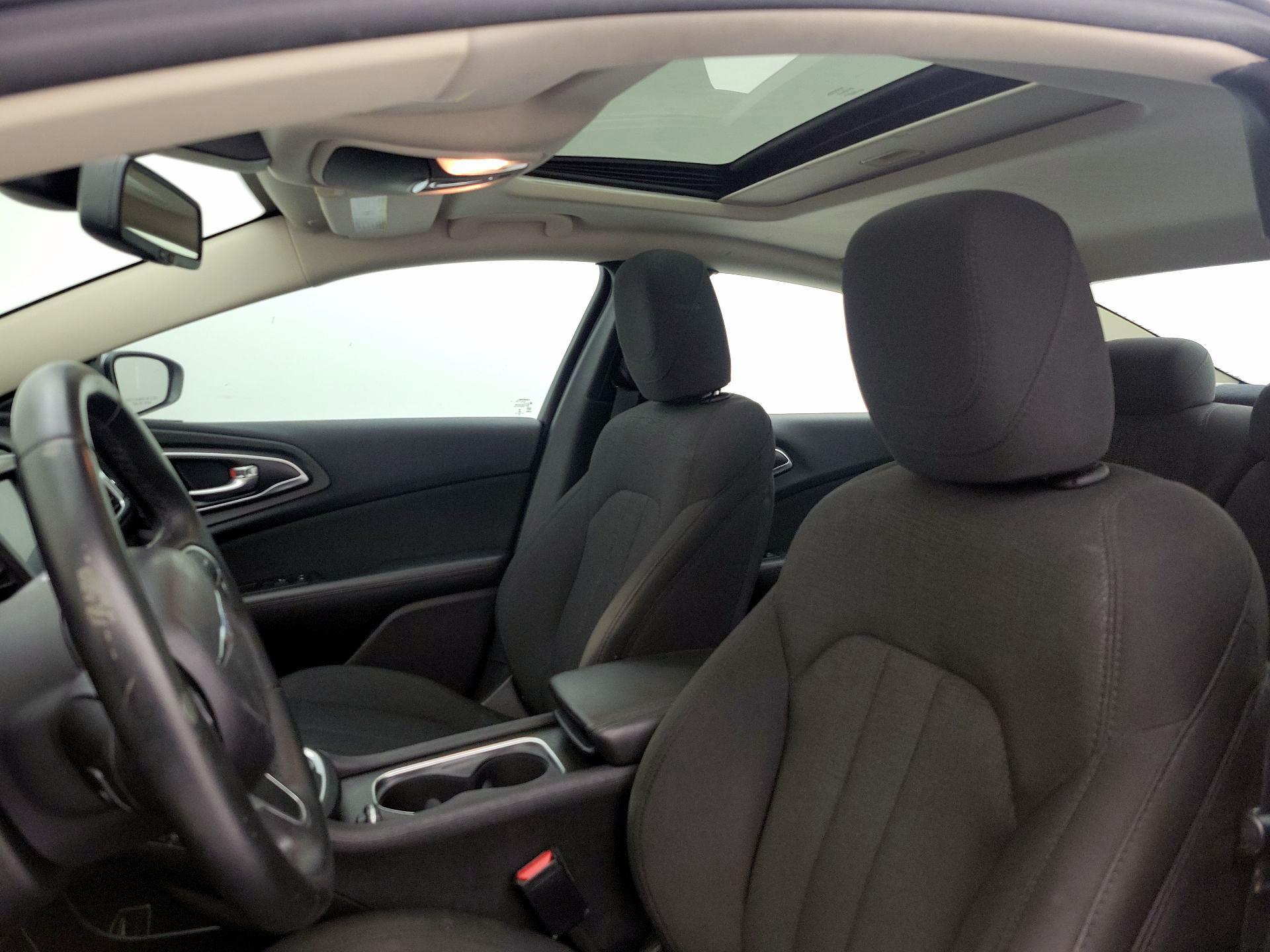 Thumbnail: 2016 Chrysler 200 - 19