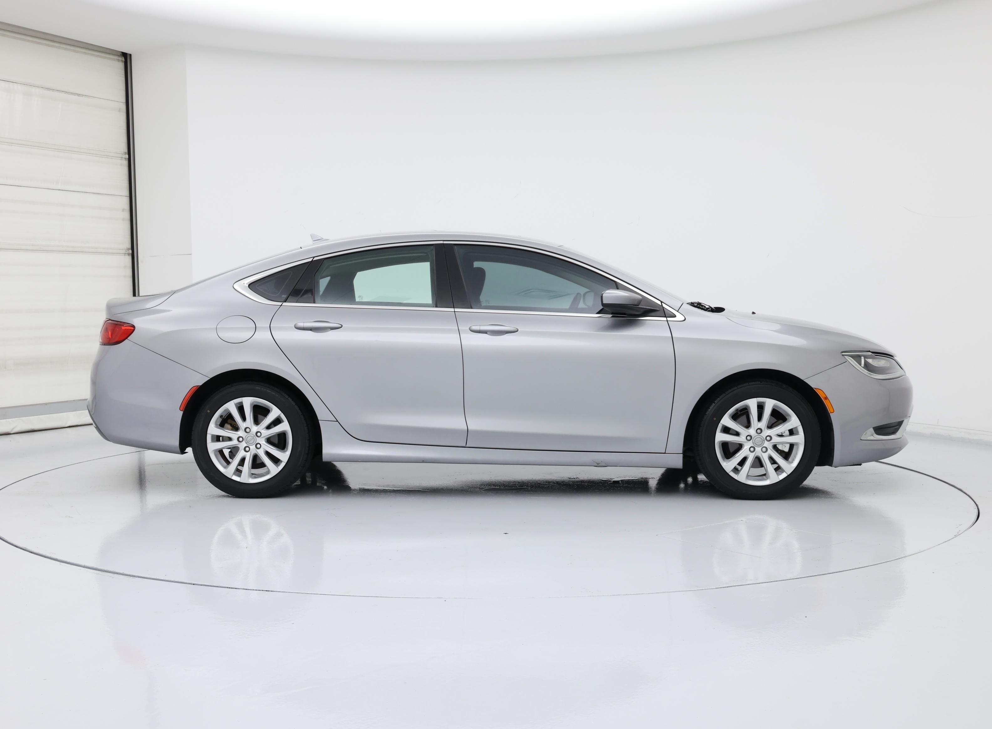 Thumbnail: 2016 Chrysler 200 - 7