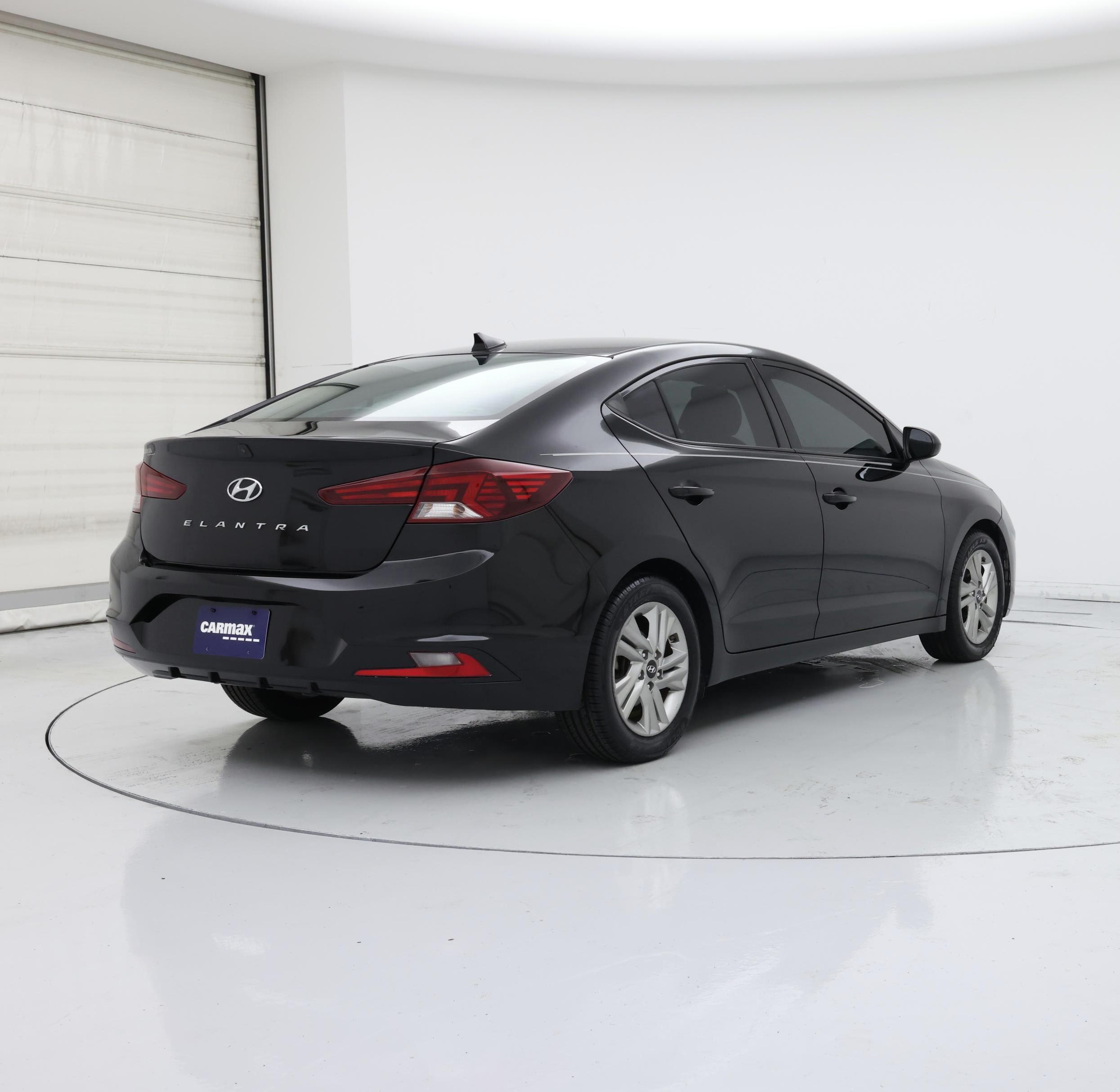 Thumbnail: 2020 Hyundai Elantra - 8