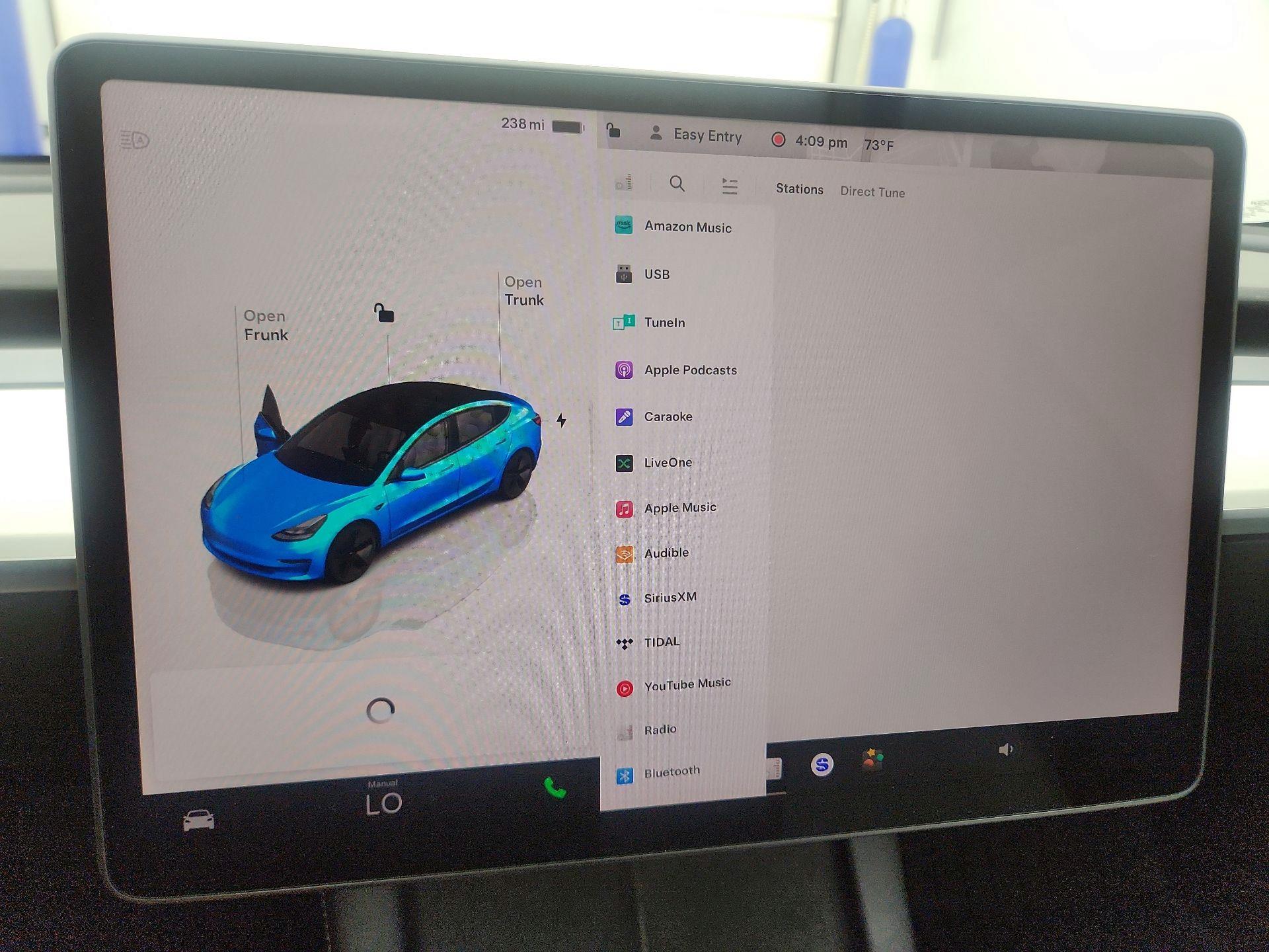 Thumbnail: 2022 Tesla Model 3 - 15