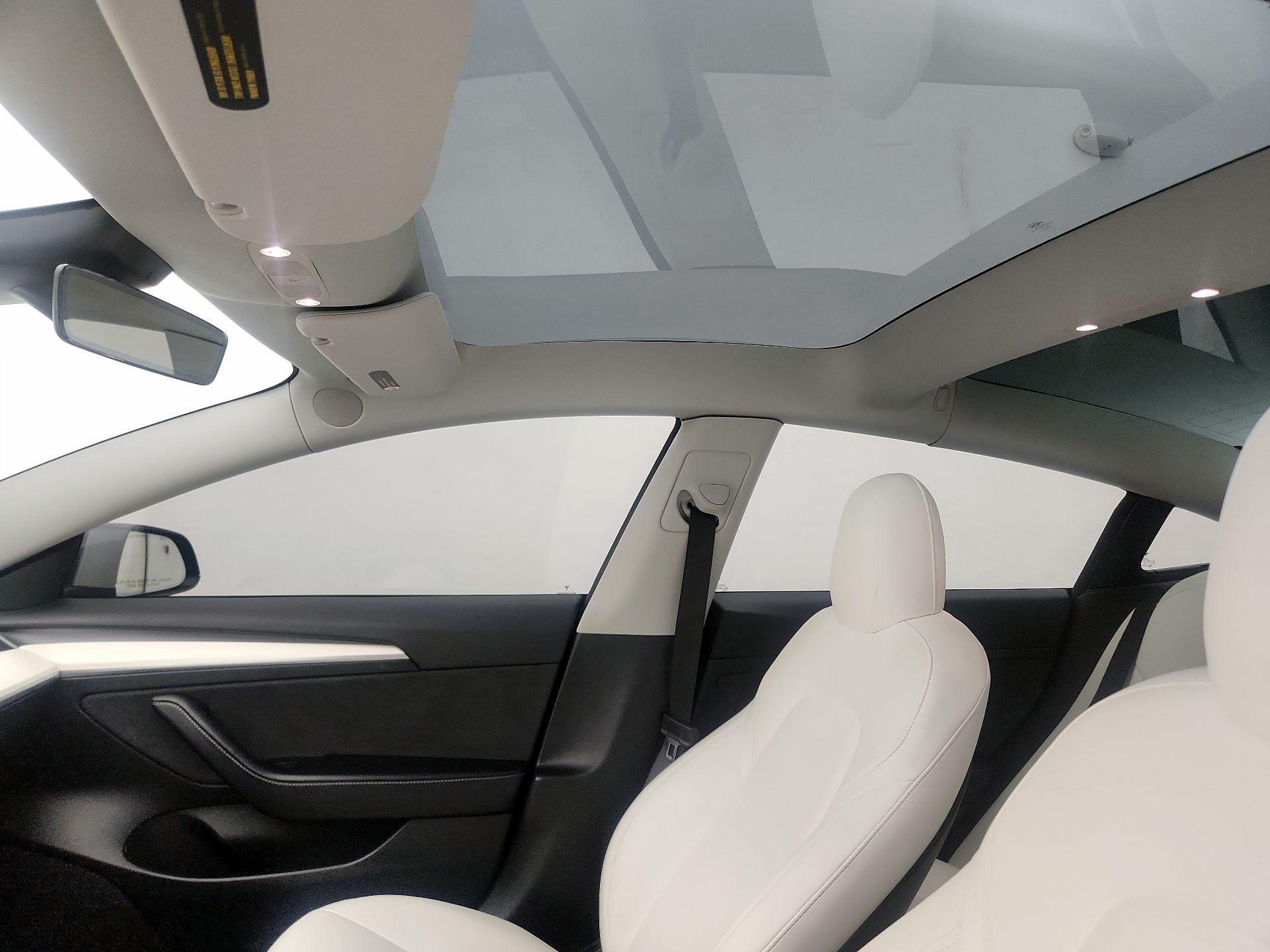 Thumbnail: 2022 Tesla Model 3 - 19