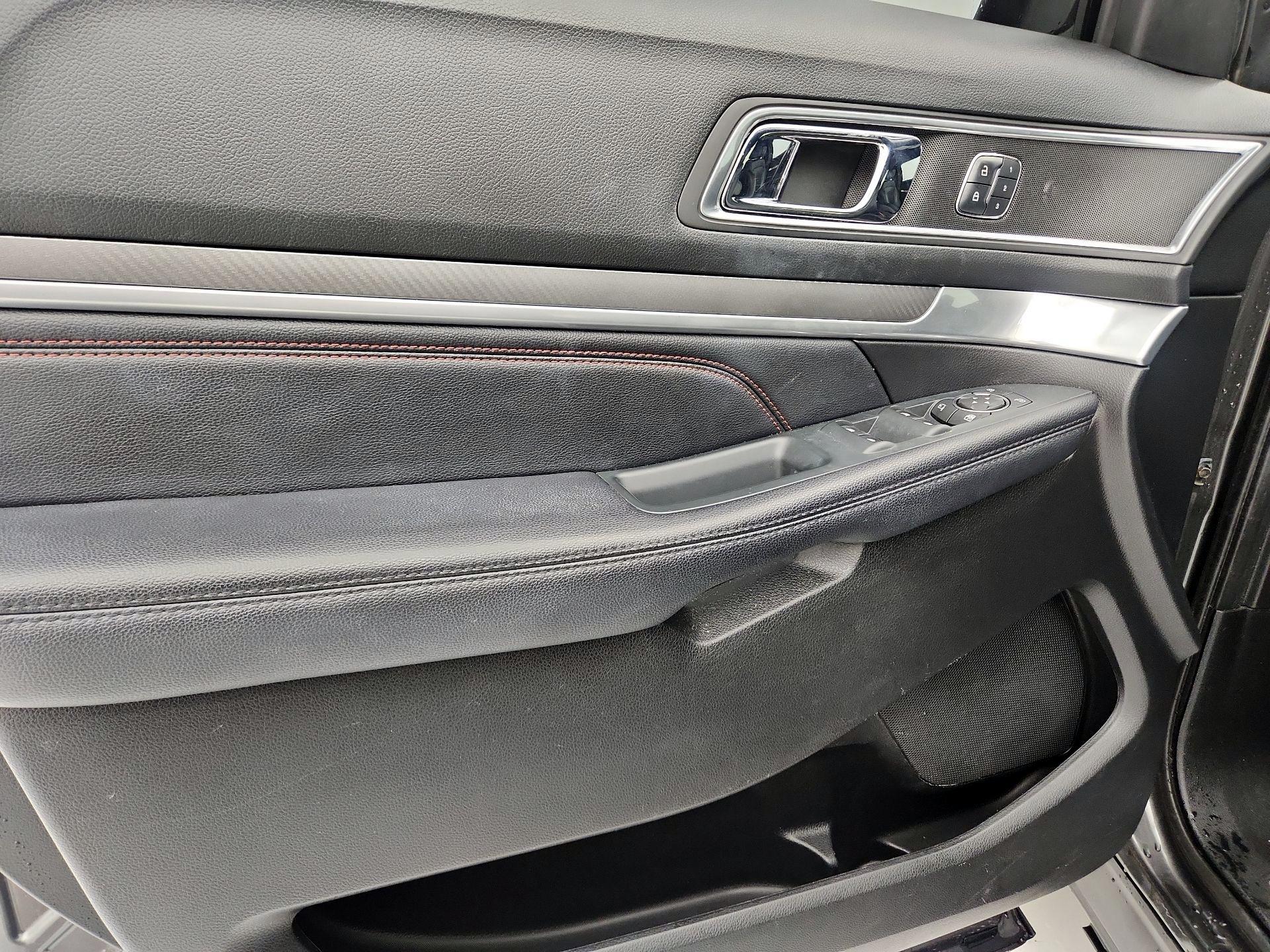 Thumbnail: 2018 Ford Explorer - 12