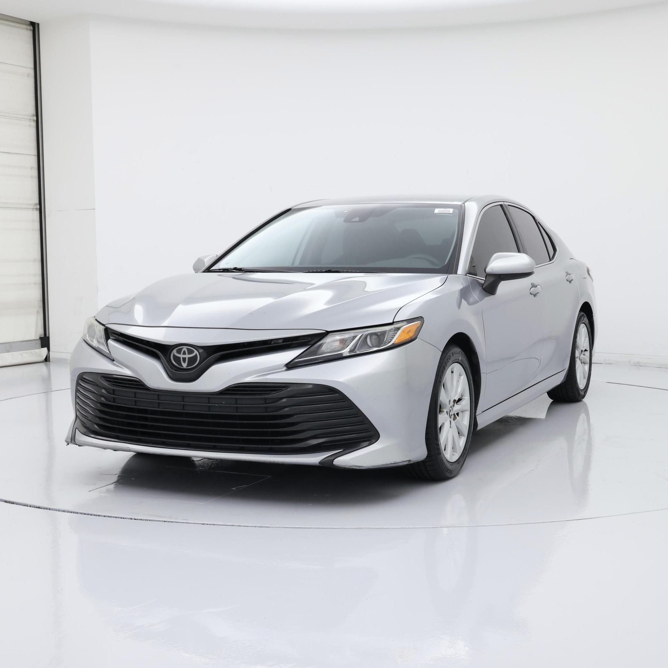 Thumbnail: 2020 Toyota Camry - 4