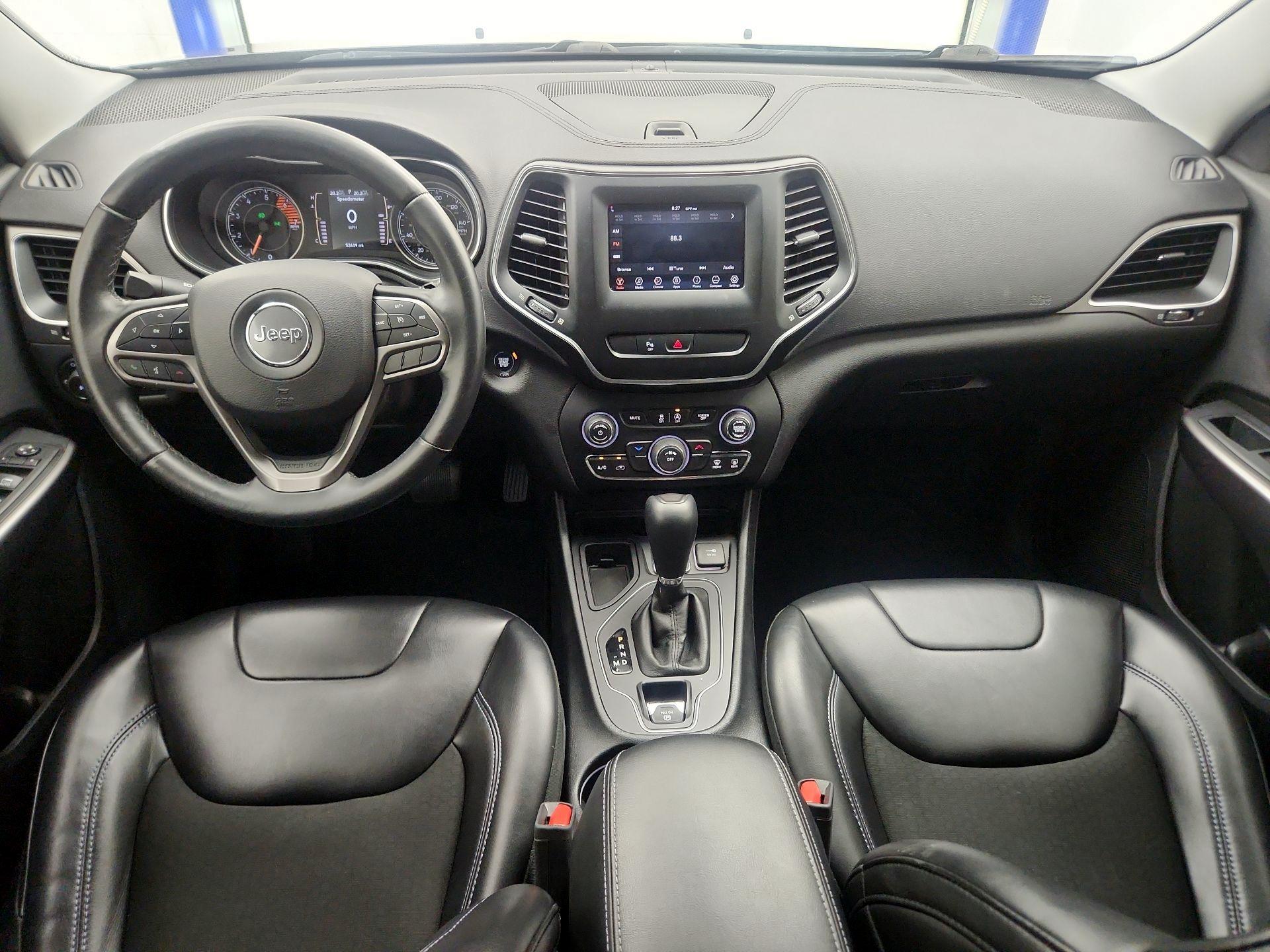 Thumbnail: 2019 Jeep Cherokee - 9