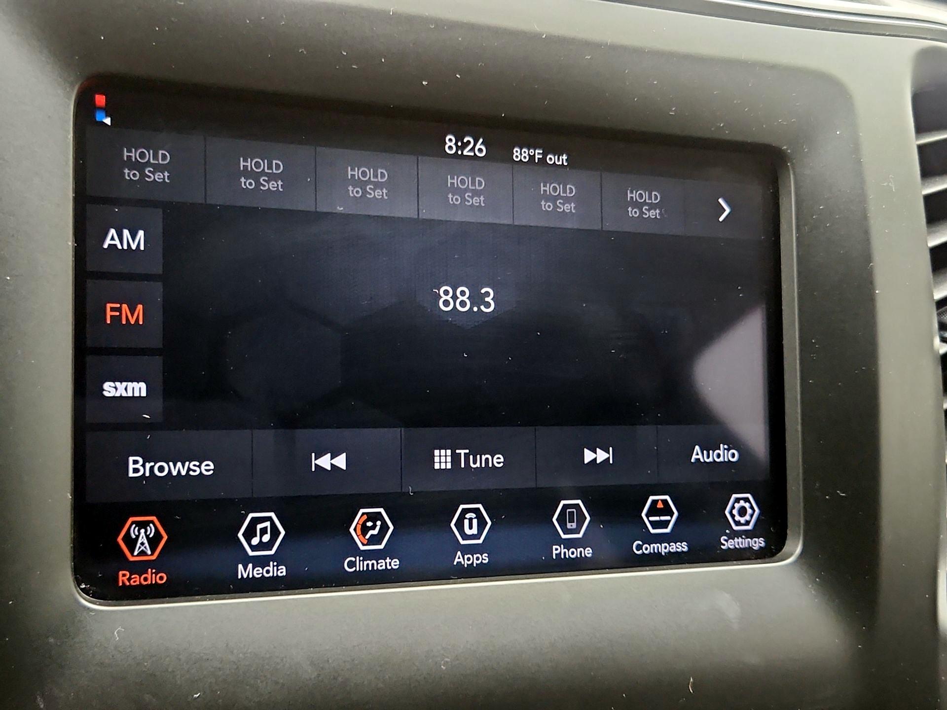Thumbnail: 2019 Jeep Cherokee - 15