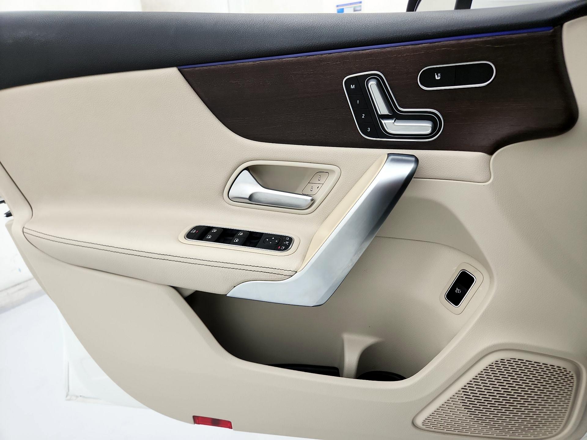 Thumbnail: 2019 Mercedes-Benz A-Class - 12
