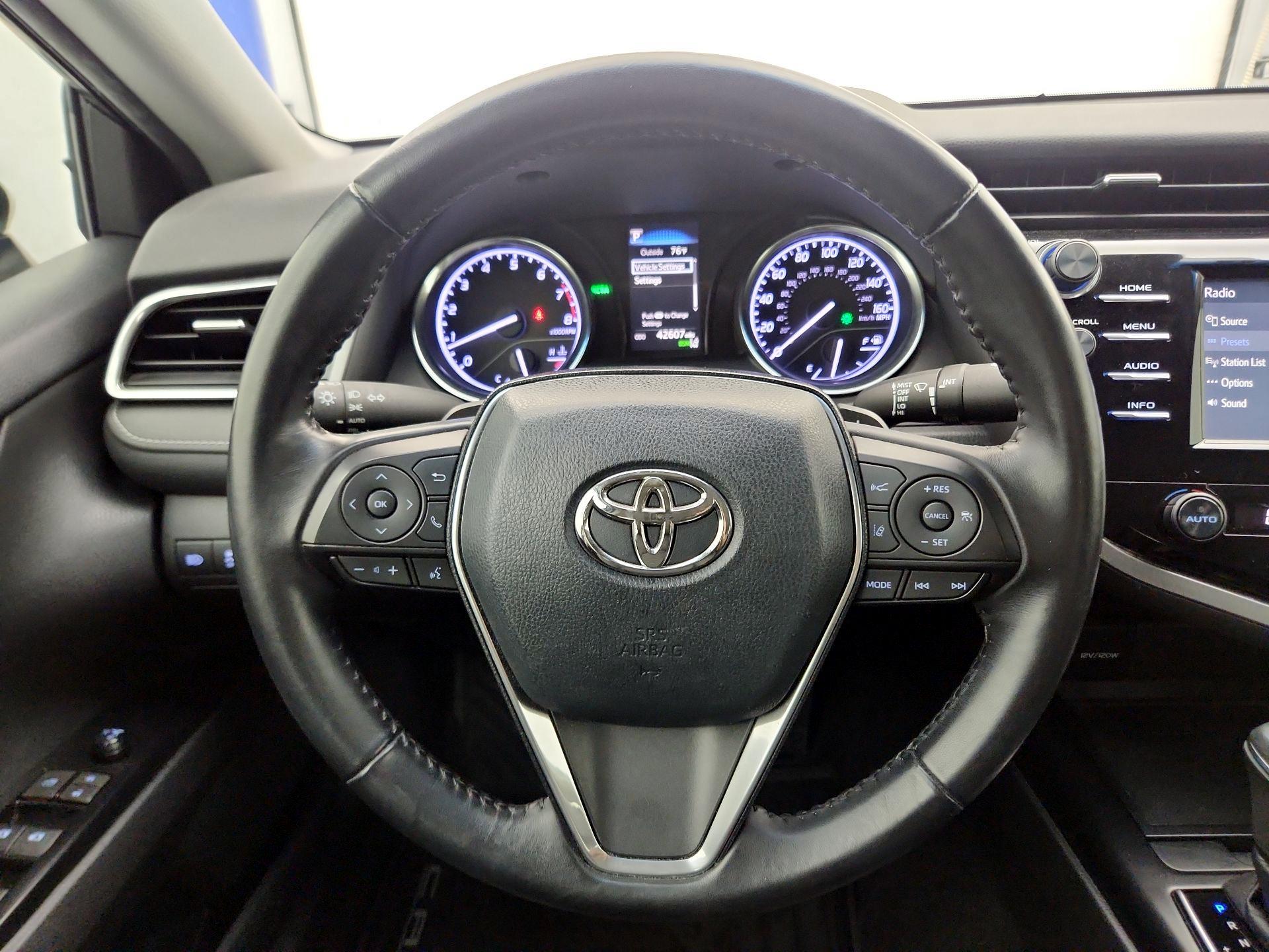 Thumbnail: 2018 Toyota Camry - 10