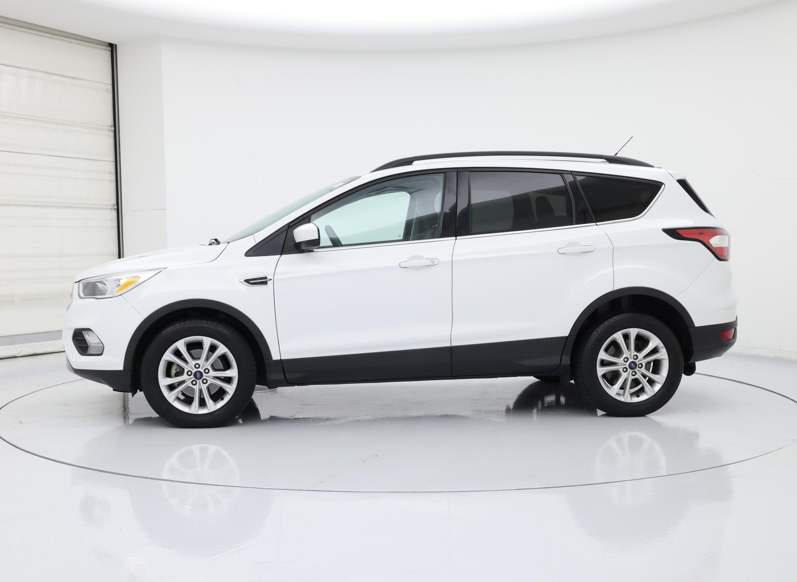 Thumbnail: 2018 Ford Escape - 3