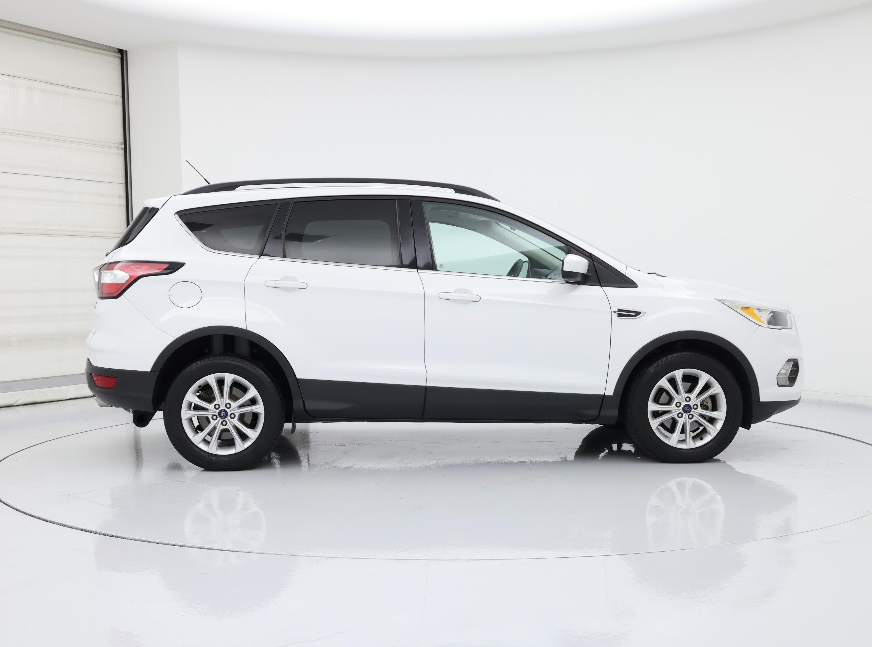 Thumbnail: 2018 Ford Escape - 7
