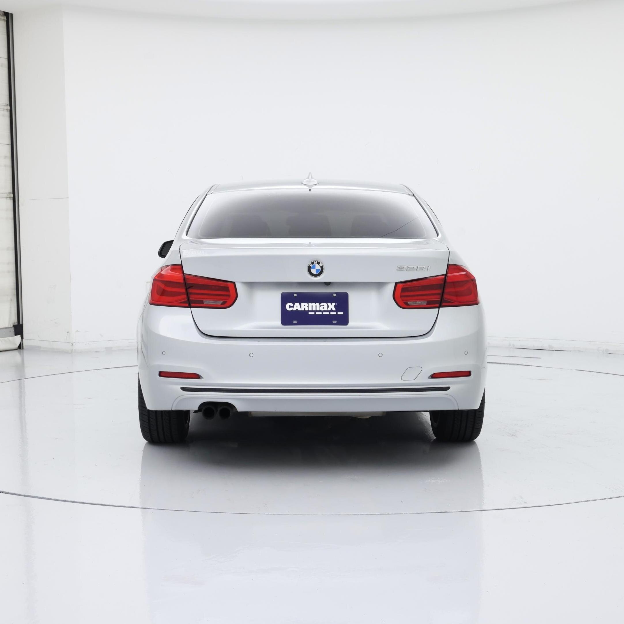 Thumbnail: 2016 BMW 3 Series - 6