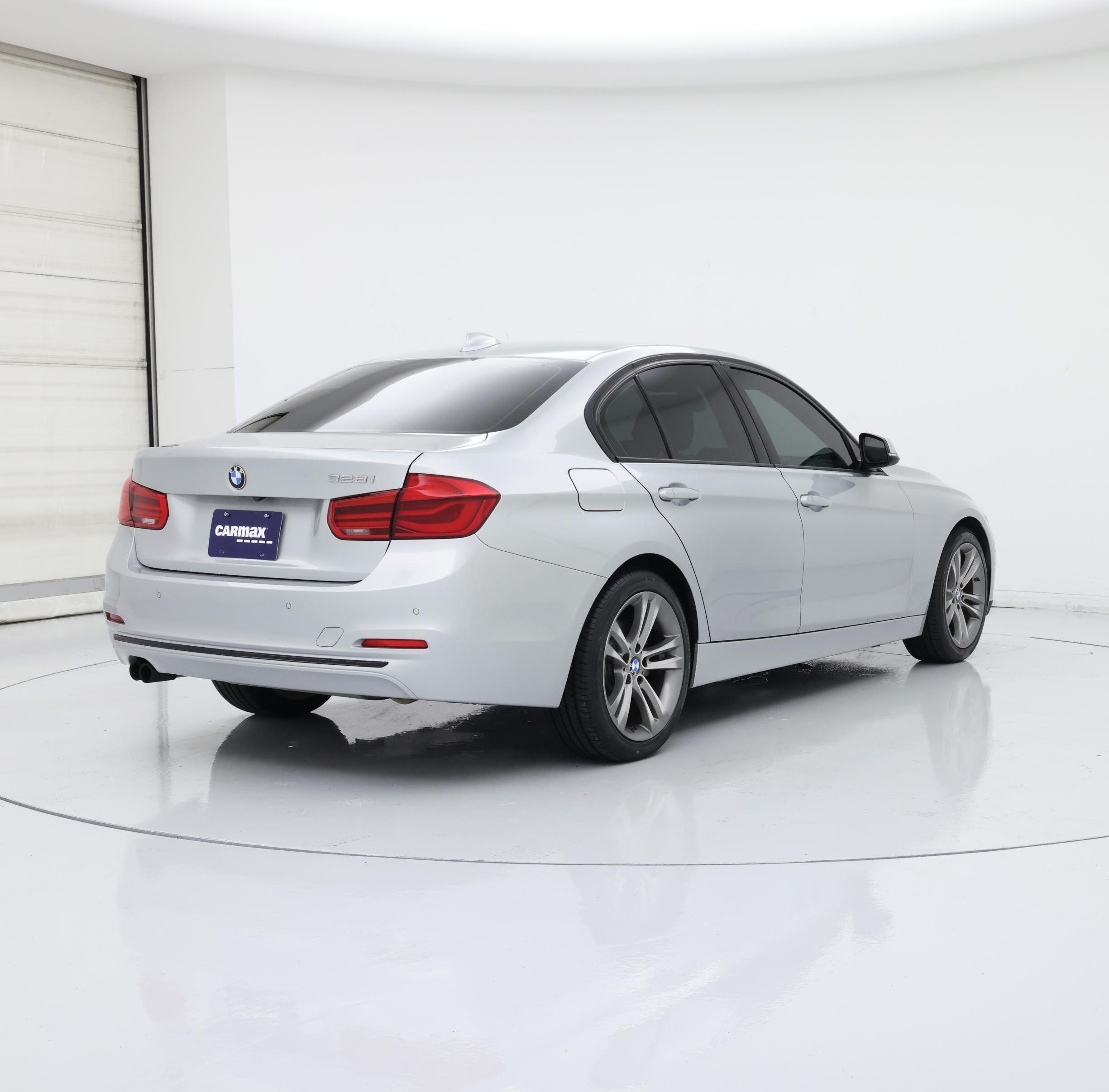 Thumbnail: 2016 BMW 3 Series - 8