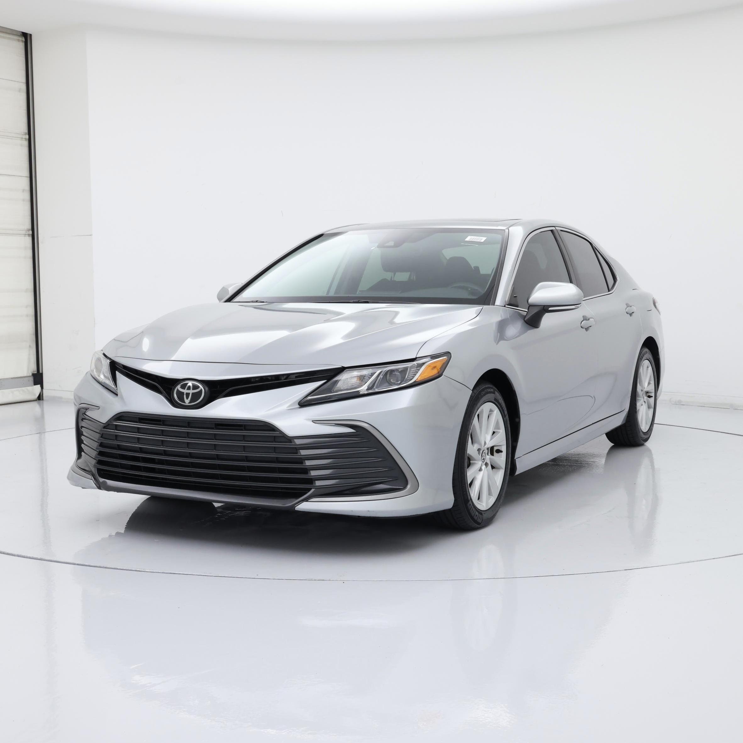 Thumbnail: 2022 Toyota Camry - 4