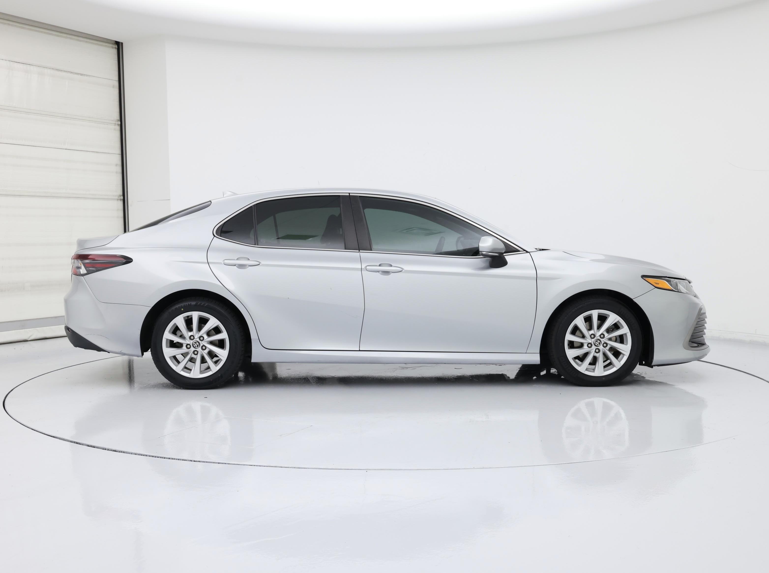 Thumbnail: 2022 Toyota Camry - 7