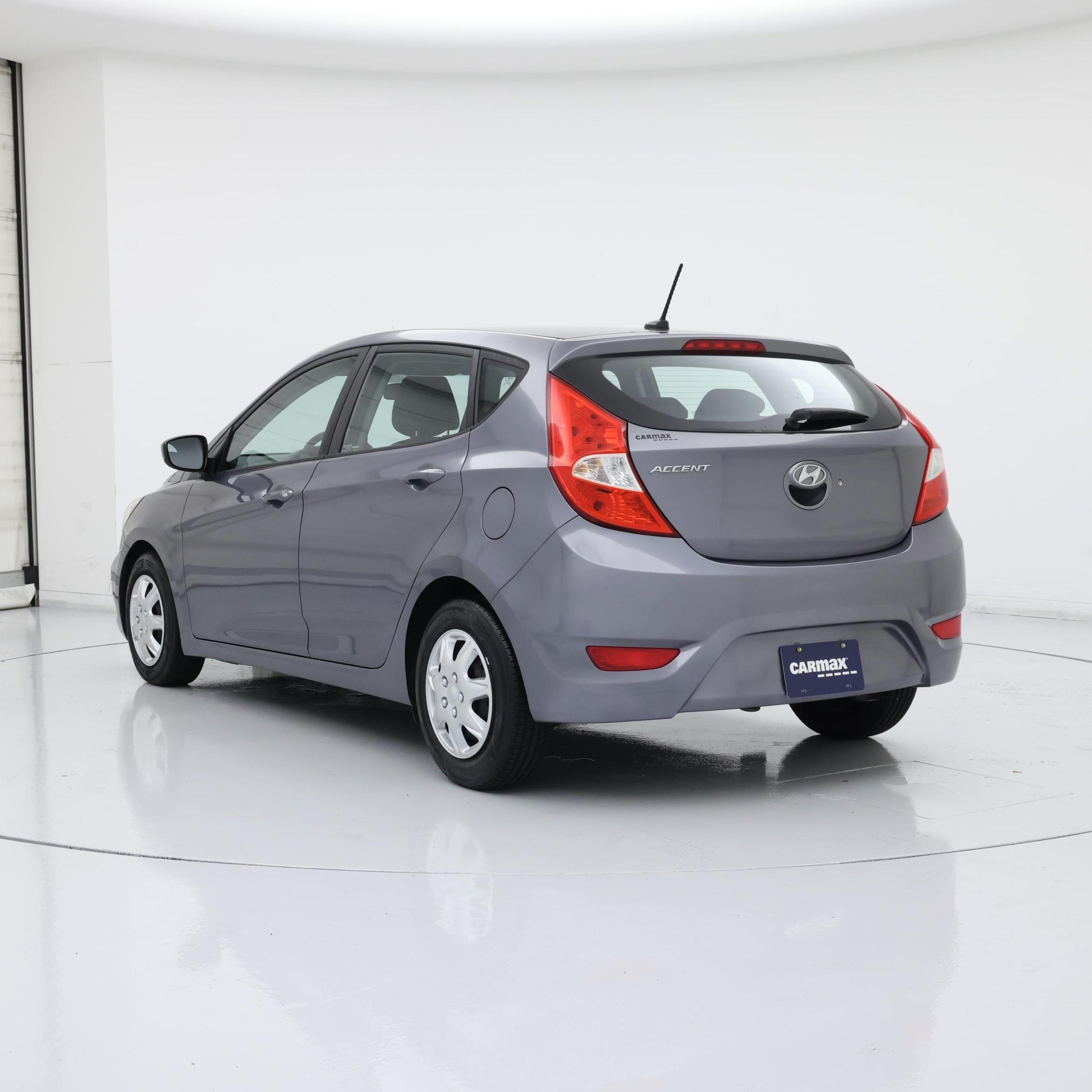 Thumbnail: 2017 Hyundai Accent - 2