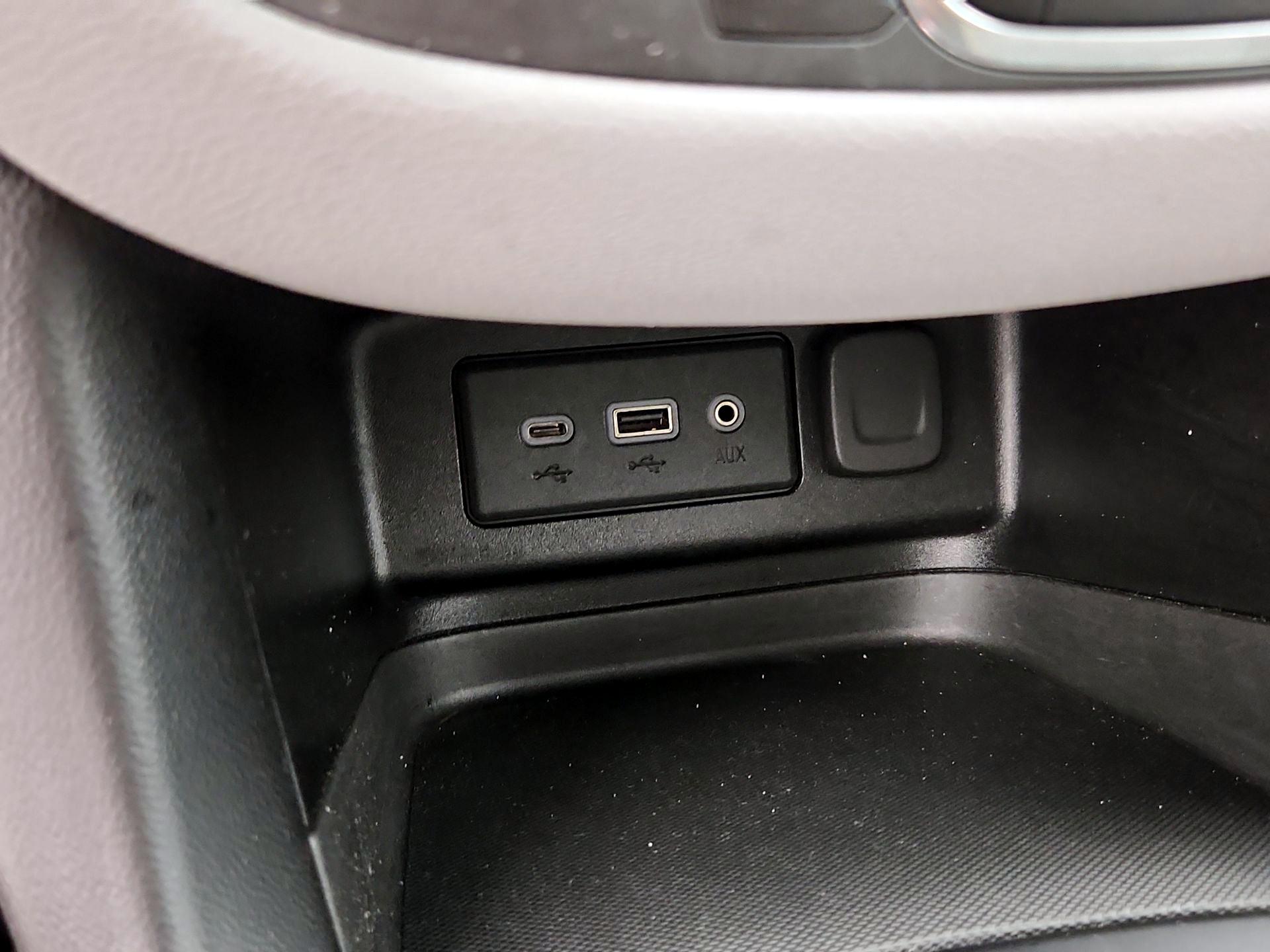 Thumbnail: 2020 Chevrolet Equinox - 18
