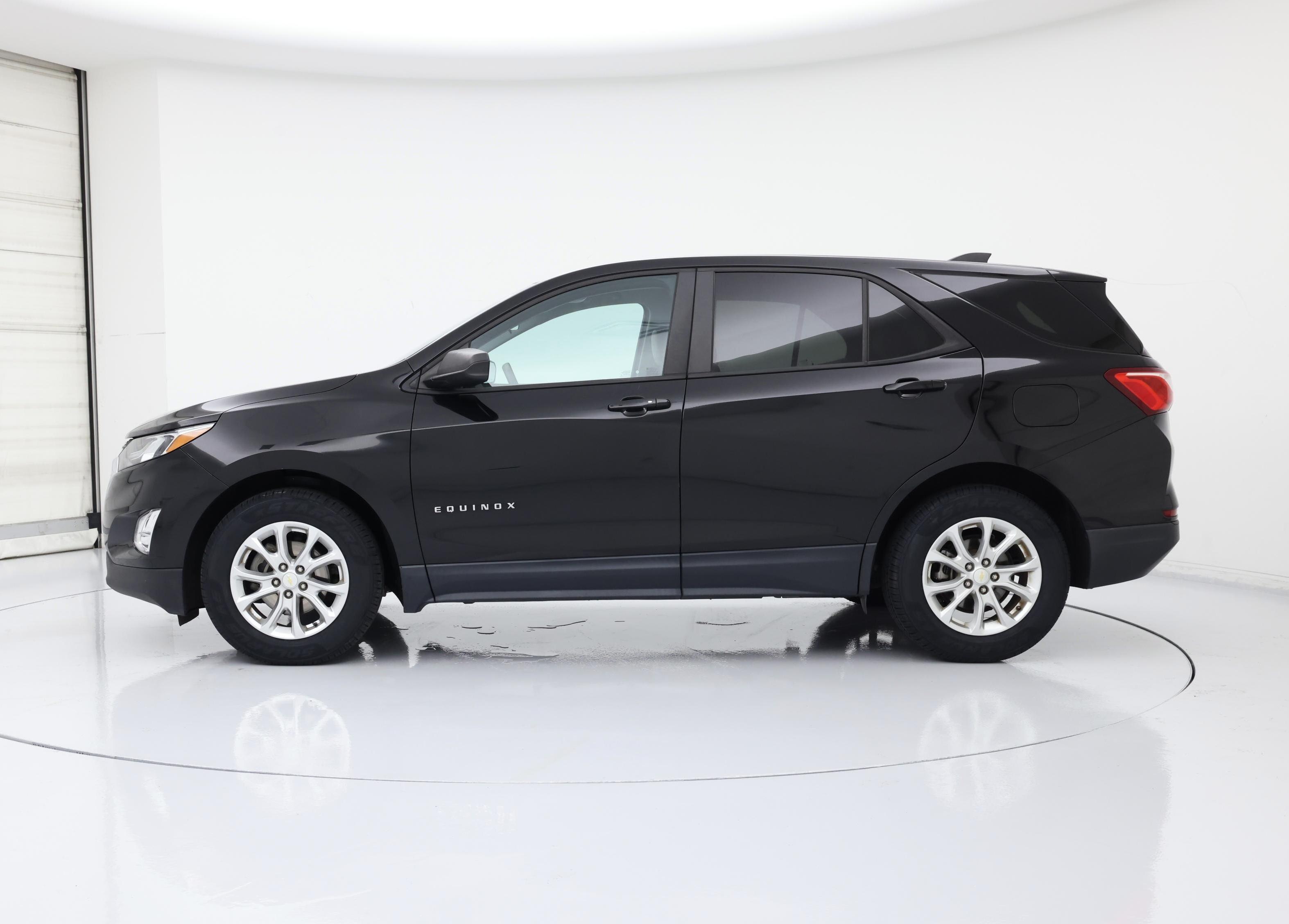 Thumbnail: 2020 Chevrolet Equinox - 3