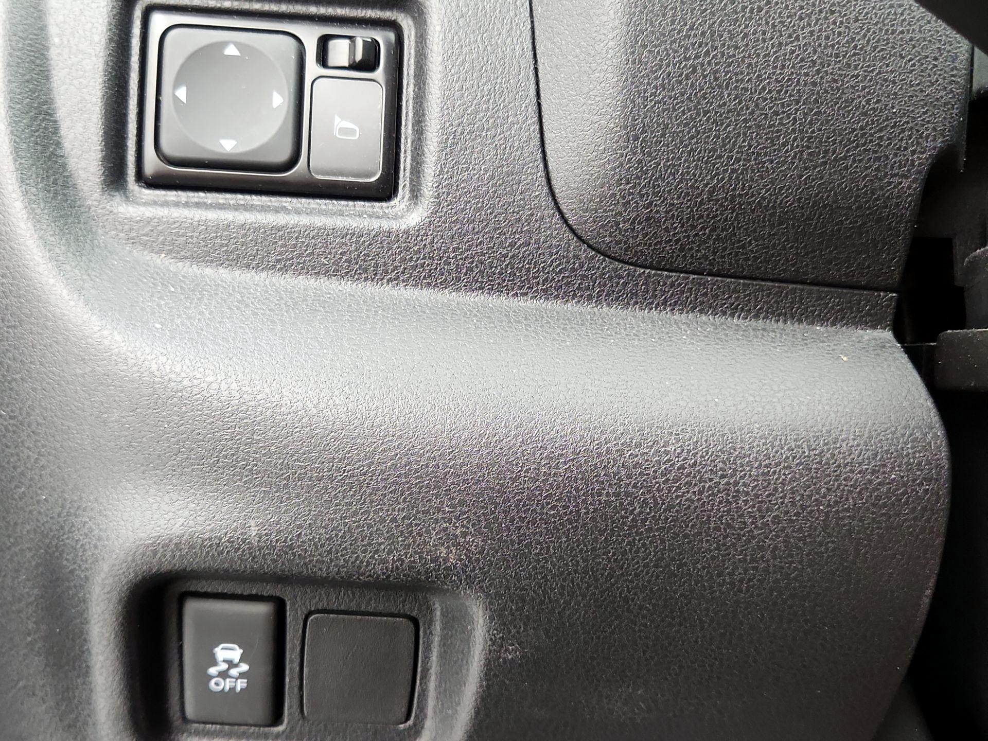 Thumbnail: 2016 Nissan Versa Note - 13