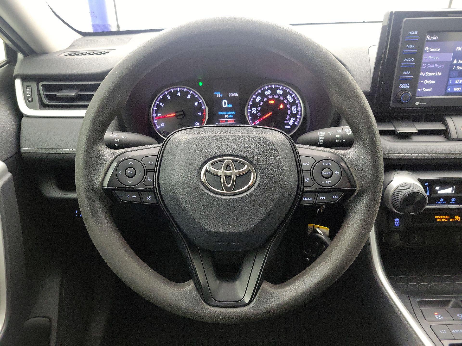 Thumbnail: 2020 Toyota RAV4 - 10