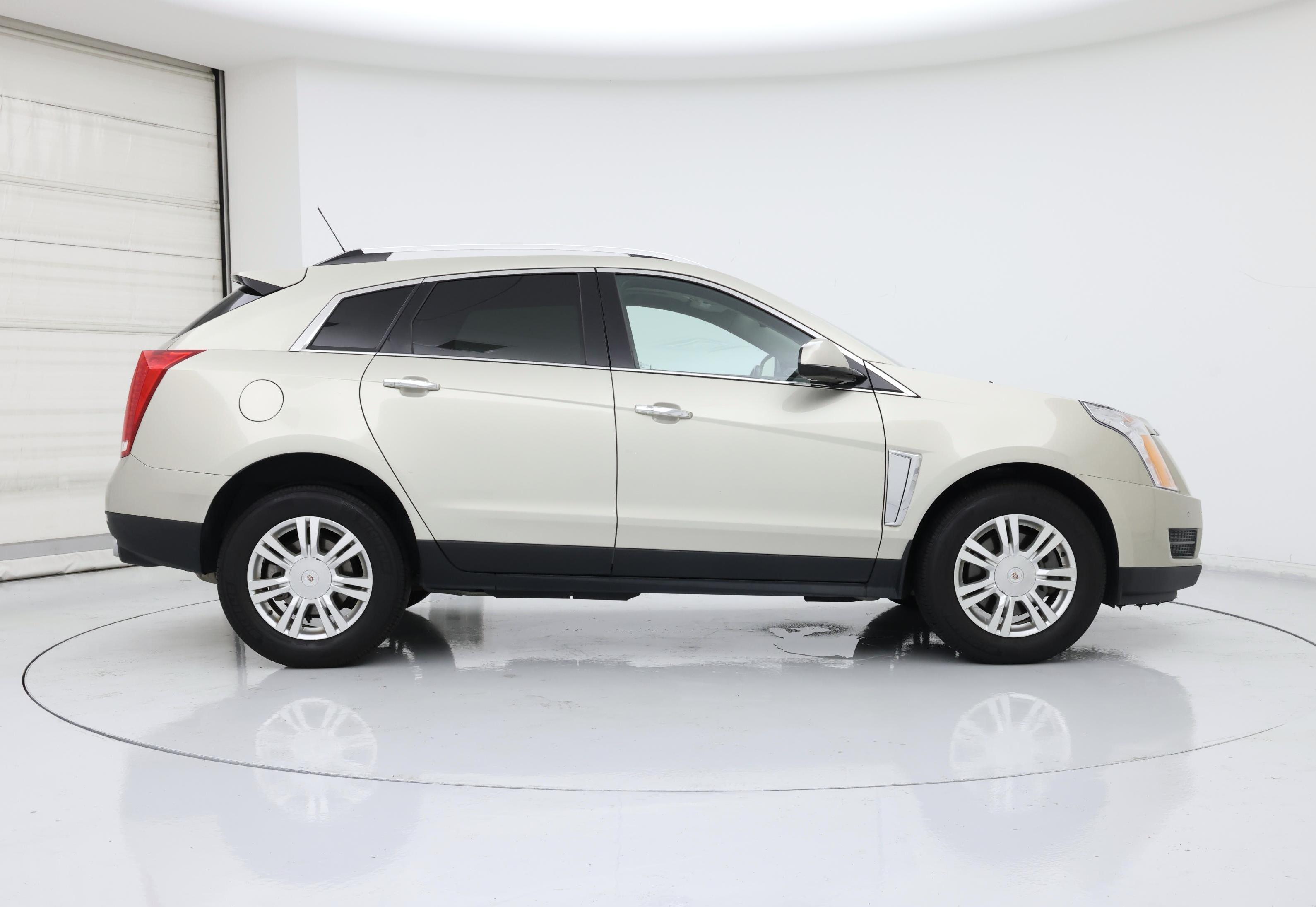 Thumbnail: 2015 Cadillac SRX - 7