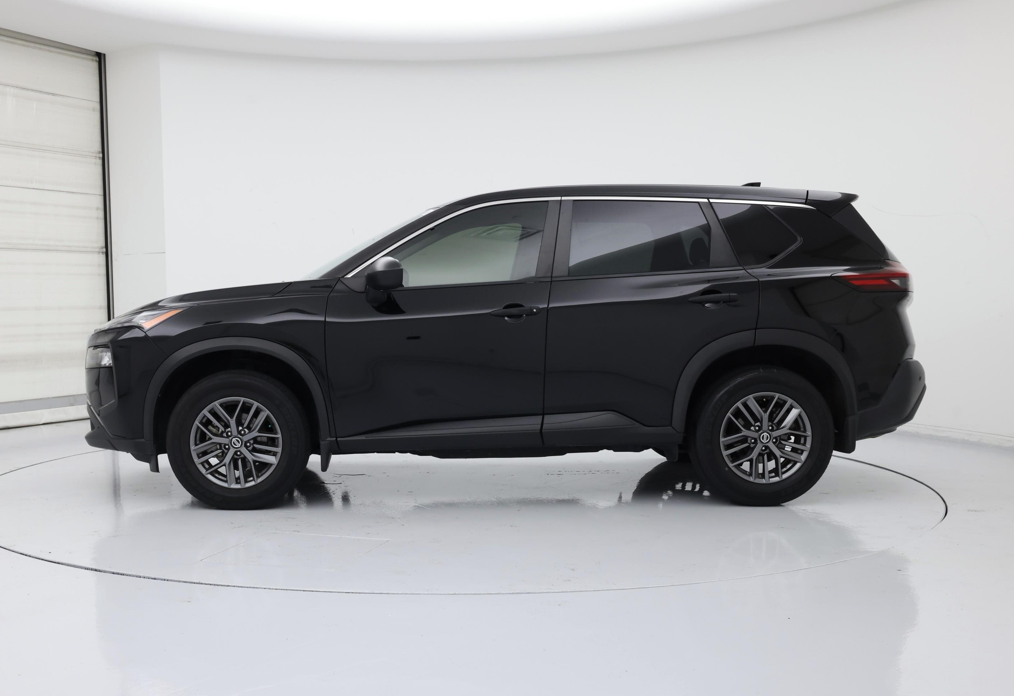 Thumbnail: 2021 Nissan Rogue - 3