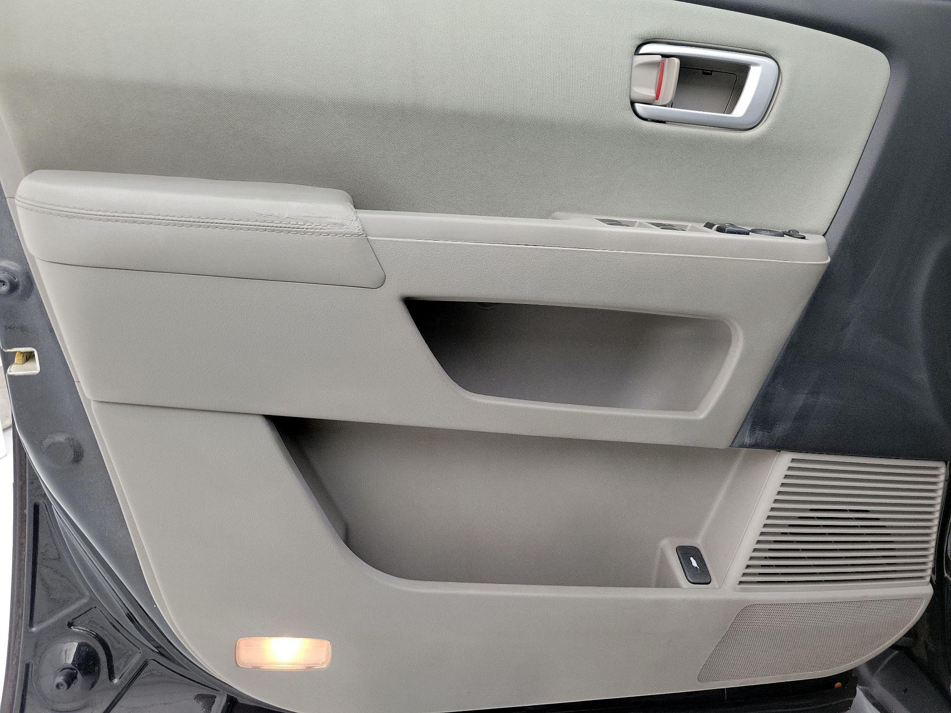 Thumbnail: 2015 Honda Pilot - 12