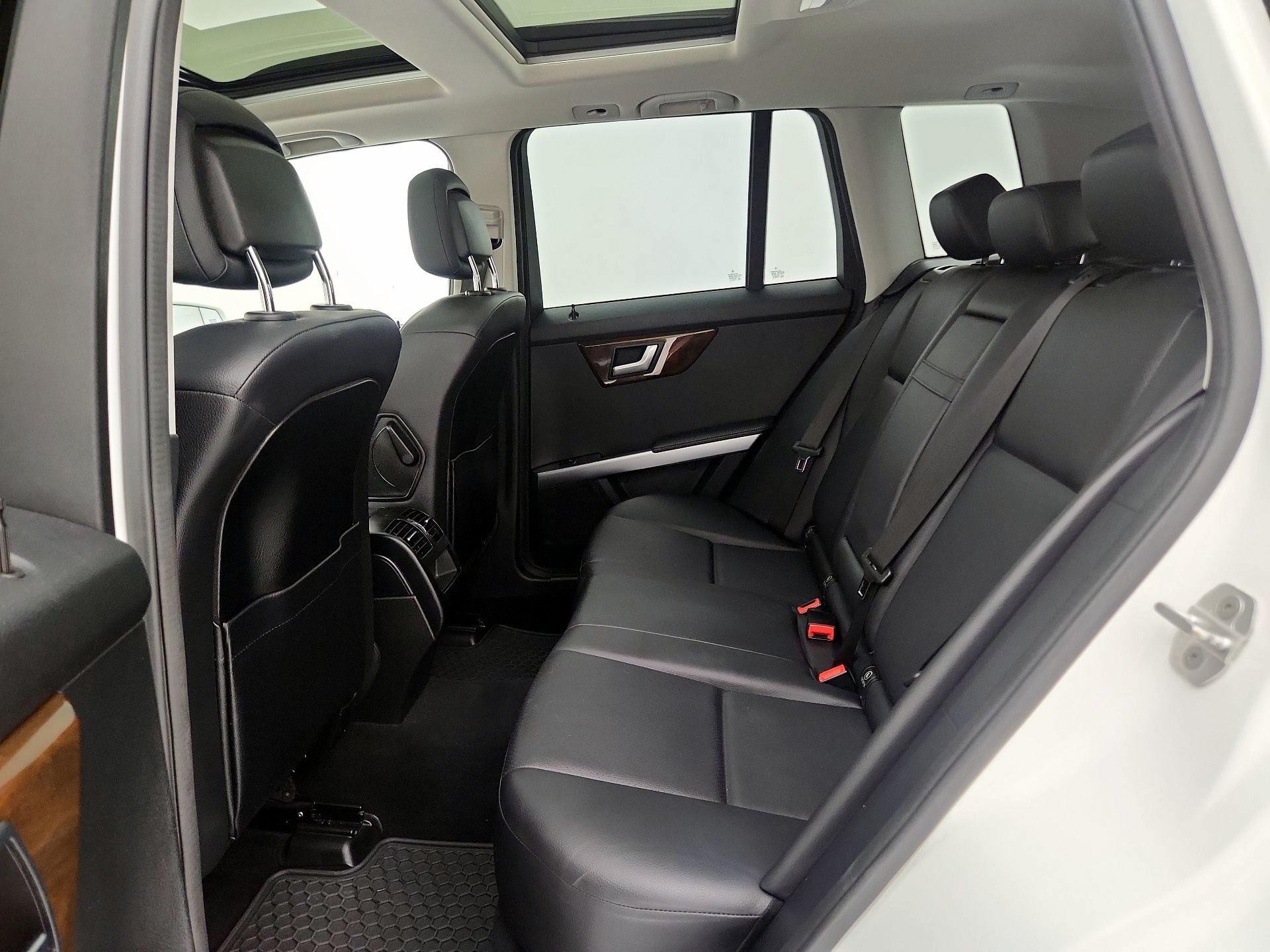 Thumbnail: 2015 Mercedes-Benz GLK - 20