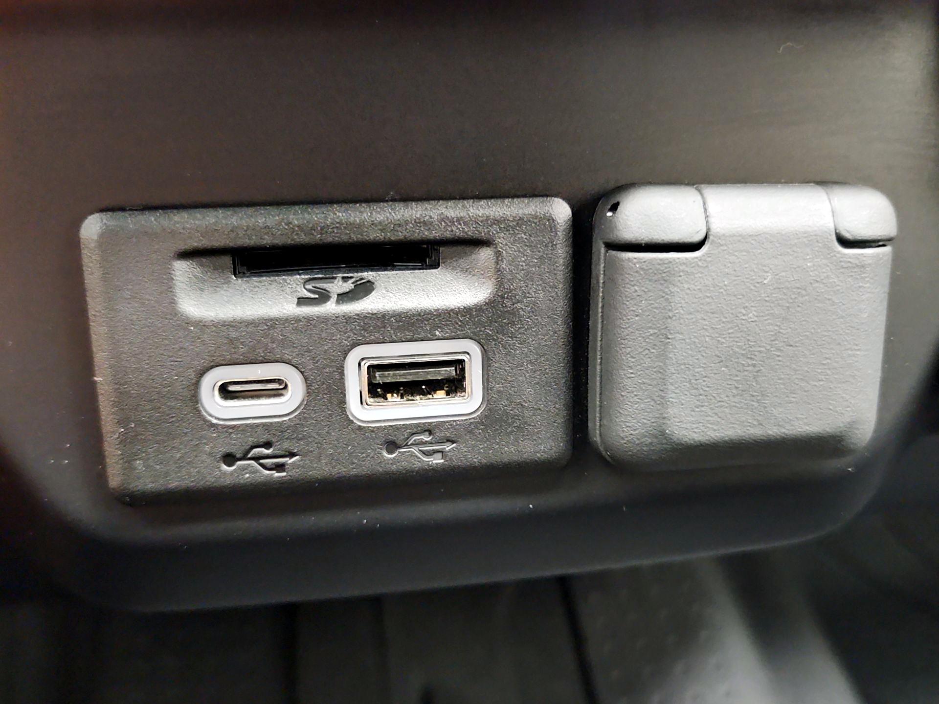 Thumbnail: 2019 Chevrolet Silverado 1500 - 18
