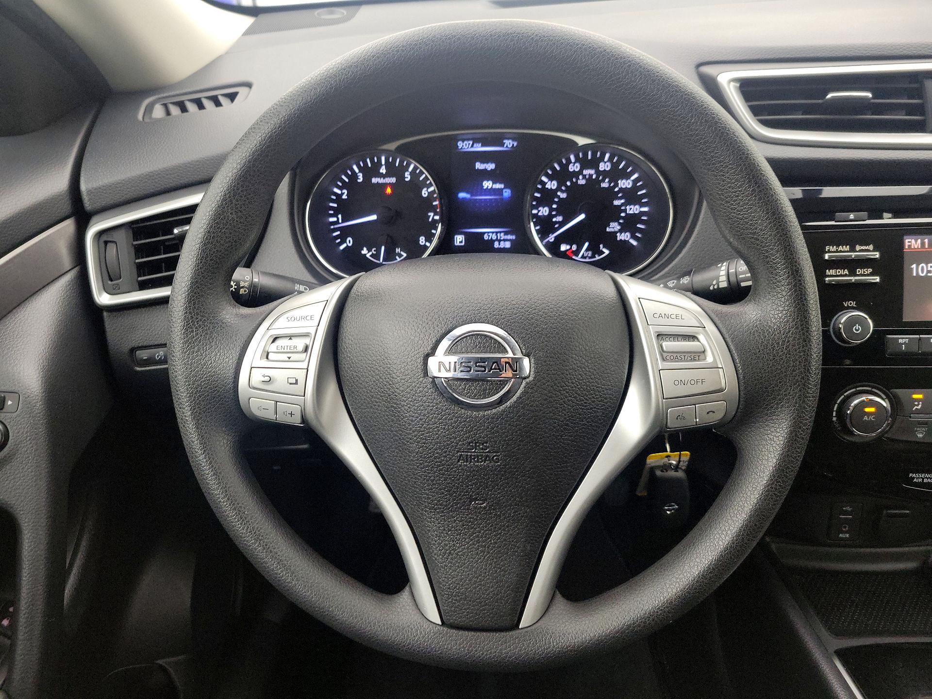 Thumbnail: 2016 Nissan Rogue - 10
