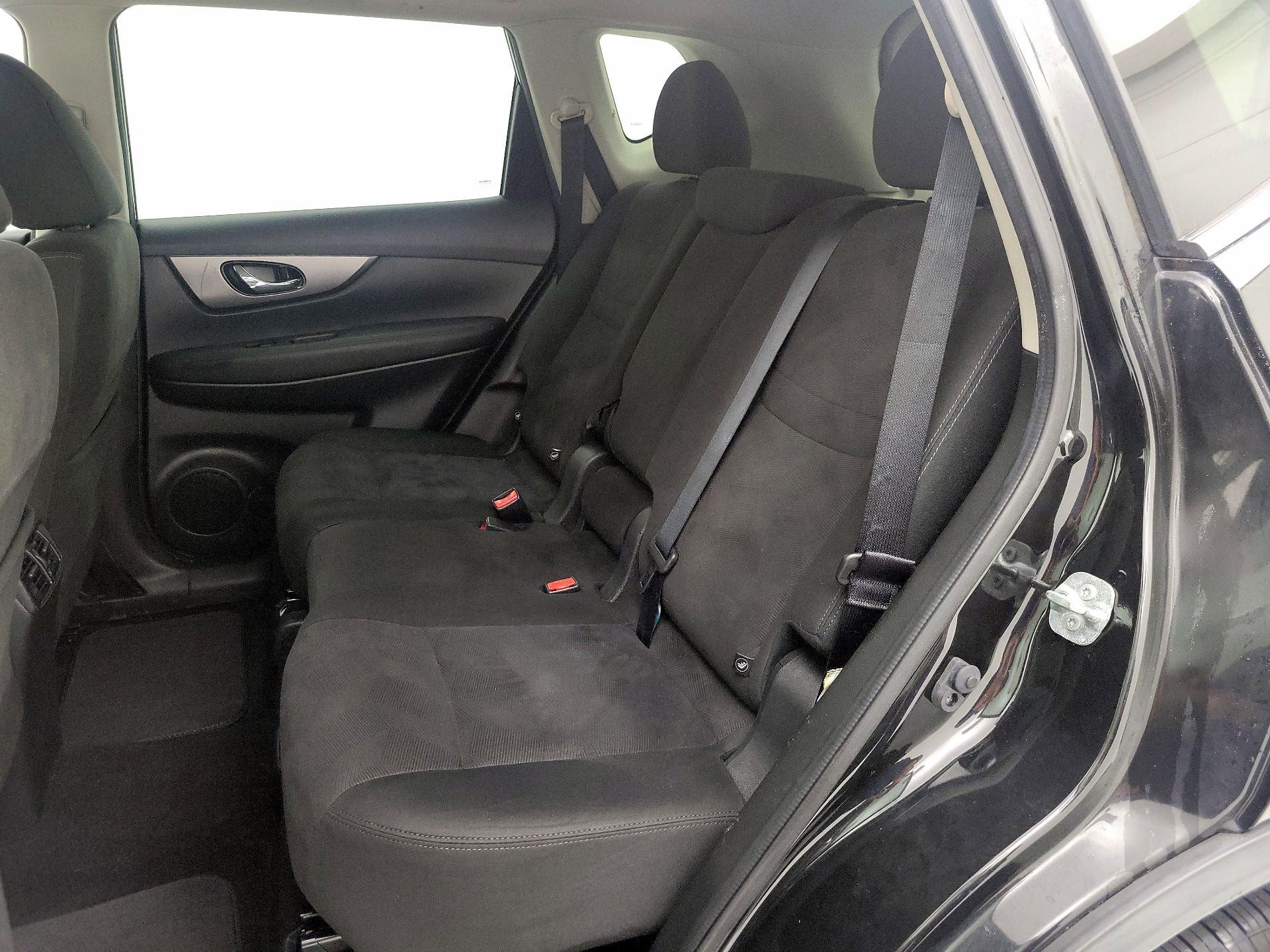 Thumbnail: 2016 Nissan Rogue - 19