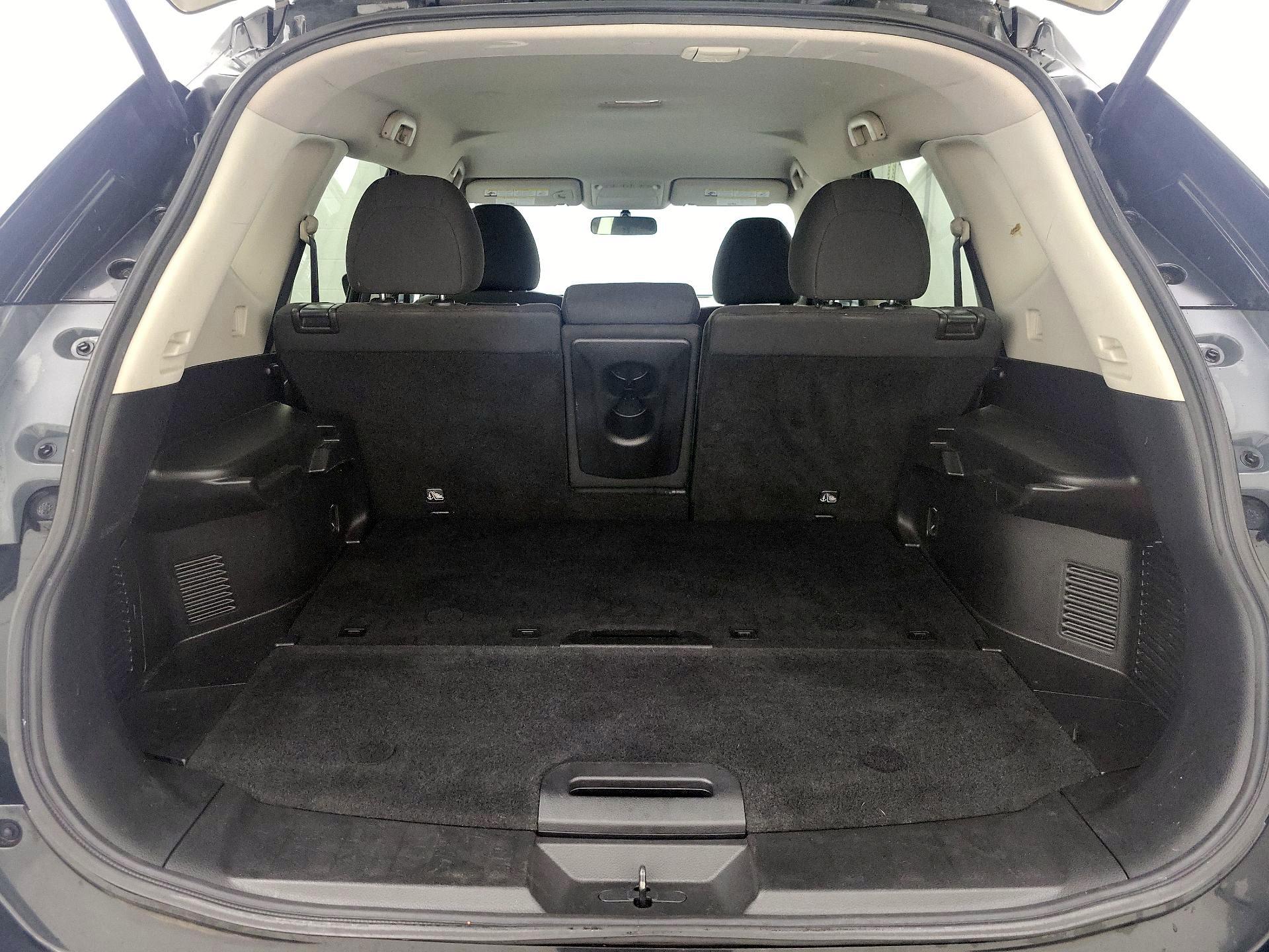 Thumbnail: 2016 Nissan Rogue - 20