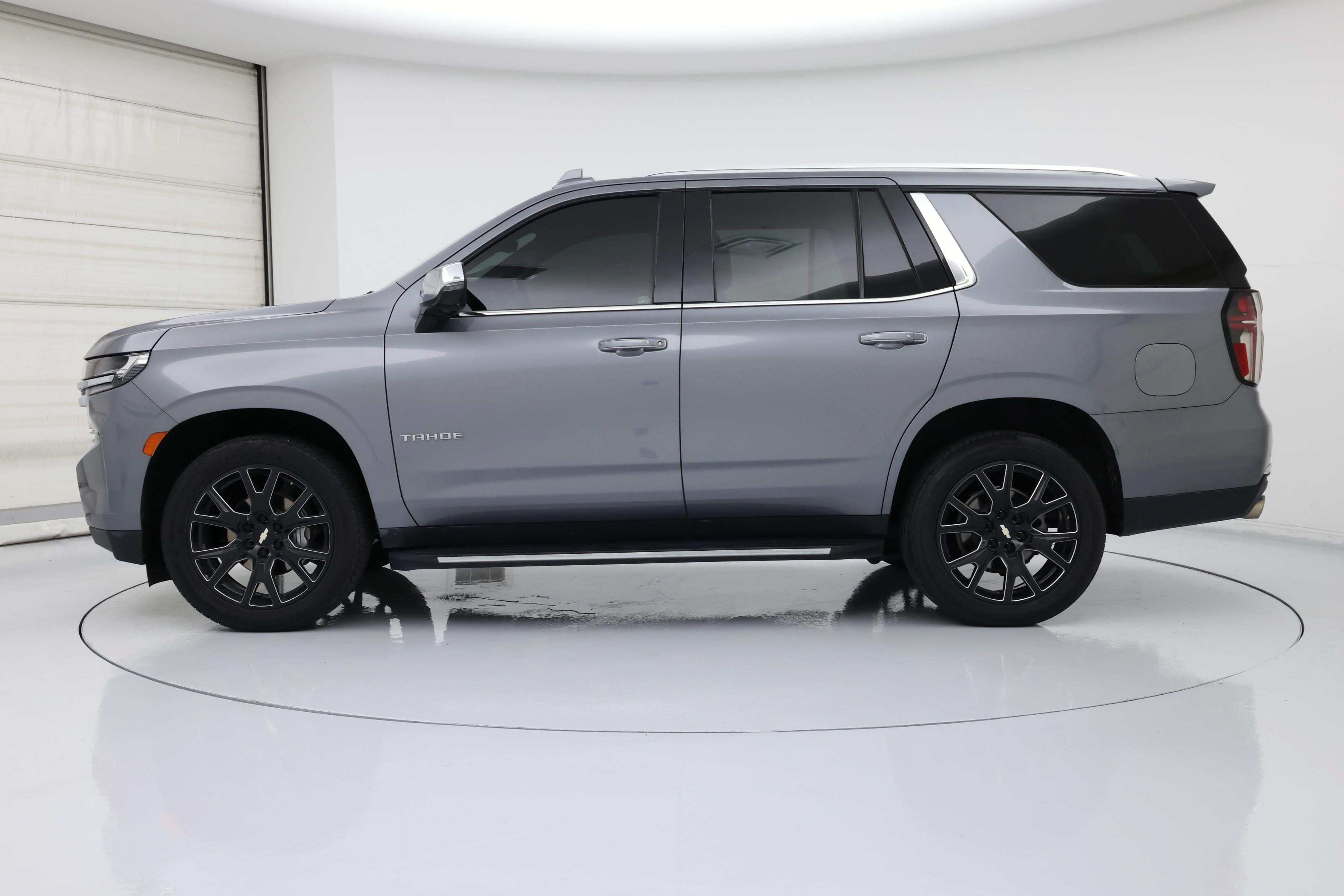 Thumbnail: 2021 Chevrolet Tahoe - 3