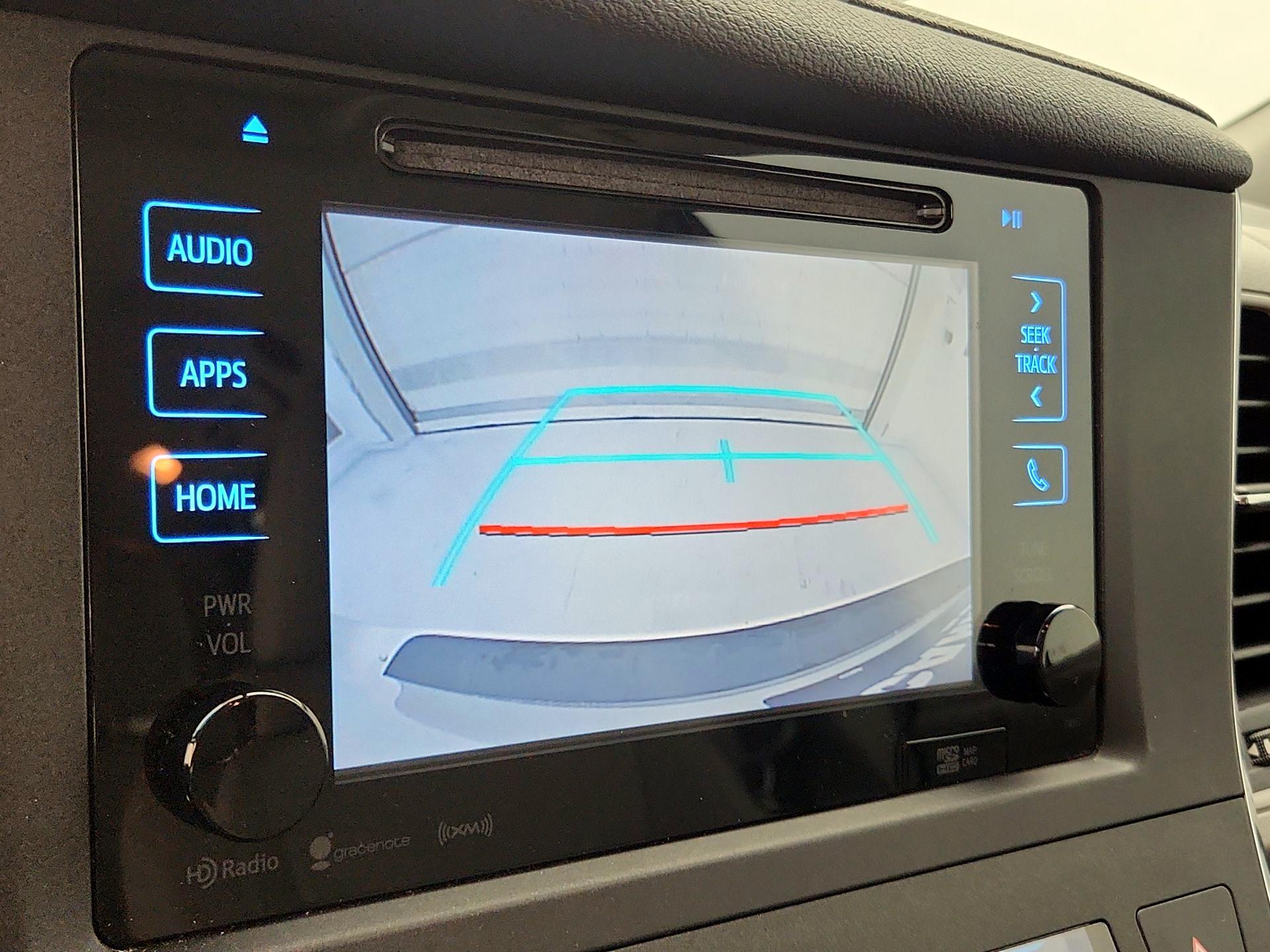 Thumbnail: 2016 Toyota Sienna - 14