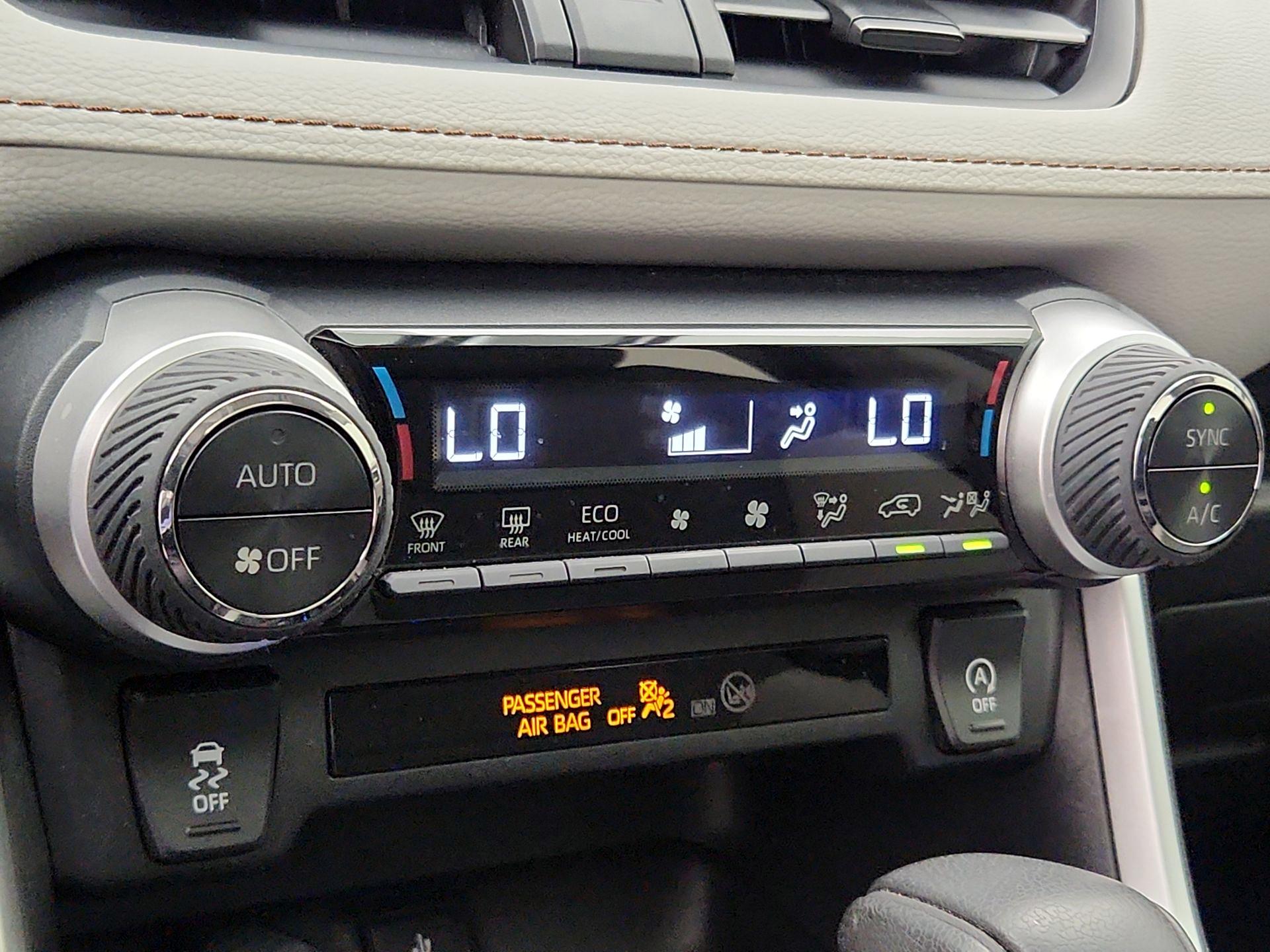 Thumbnail: 2021 Toyota RAV4 - 16