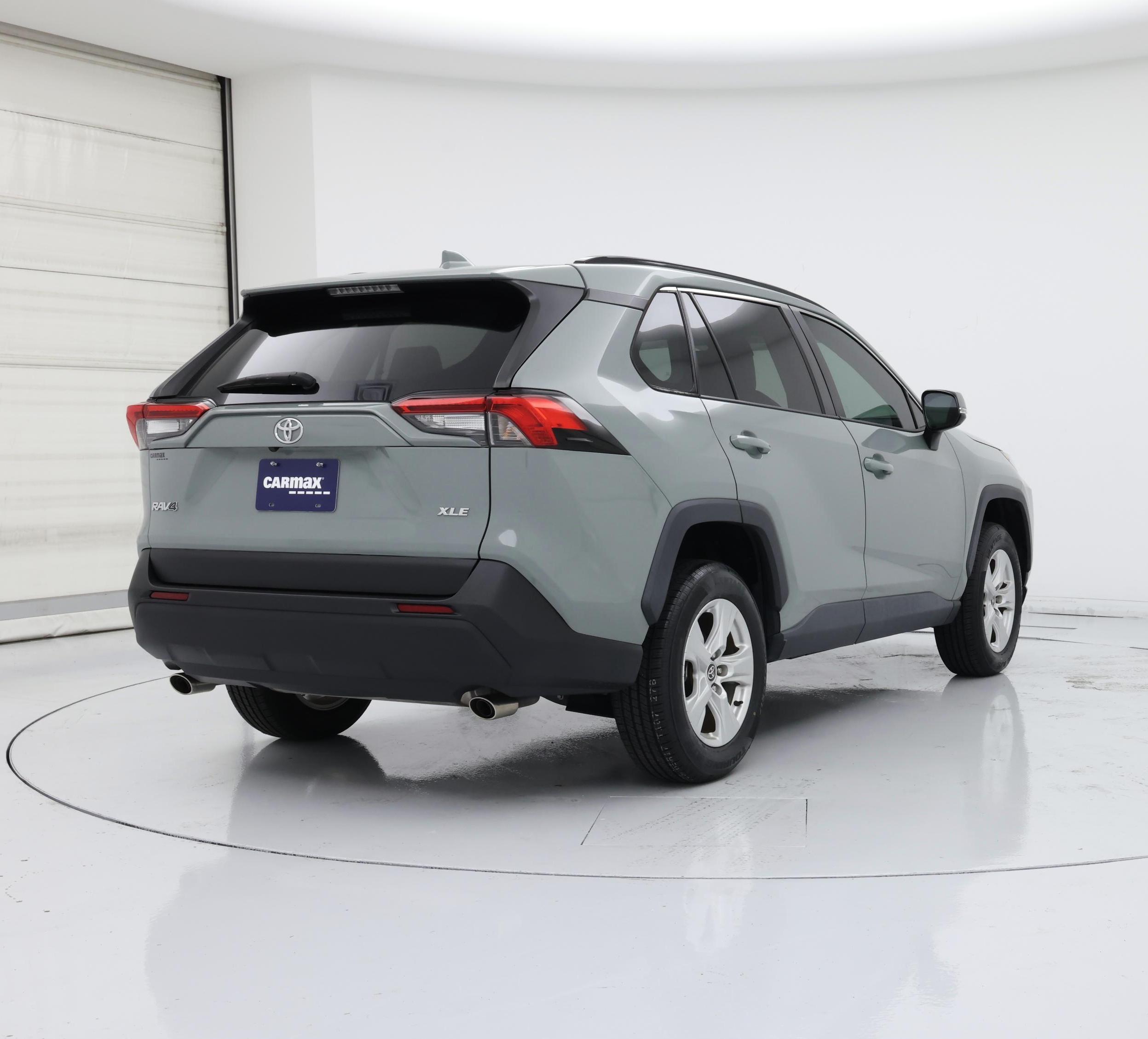 Thumbnail: 2021 Toyota RAV4 - 8